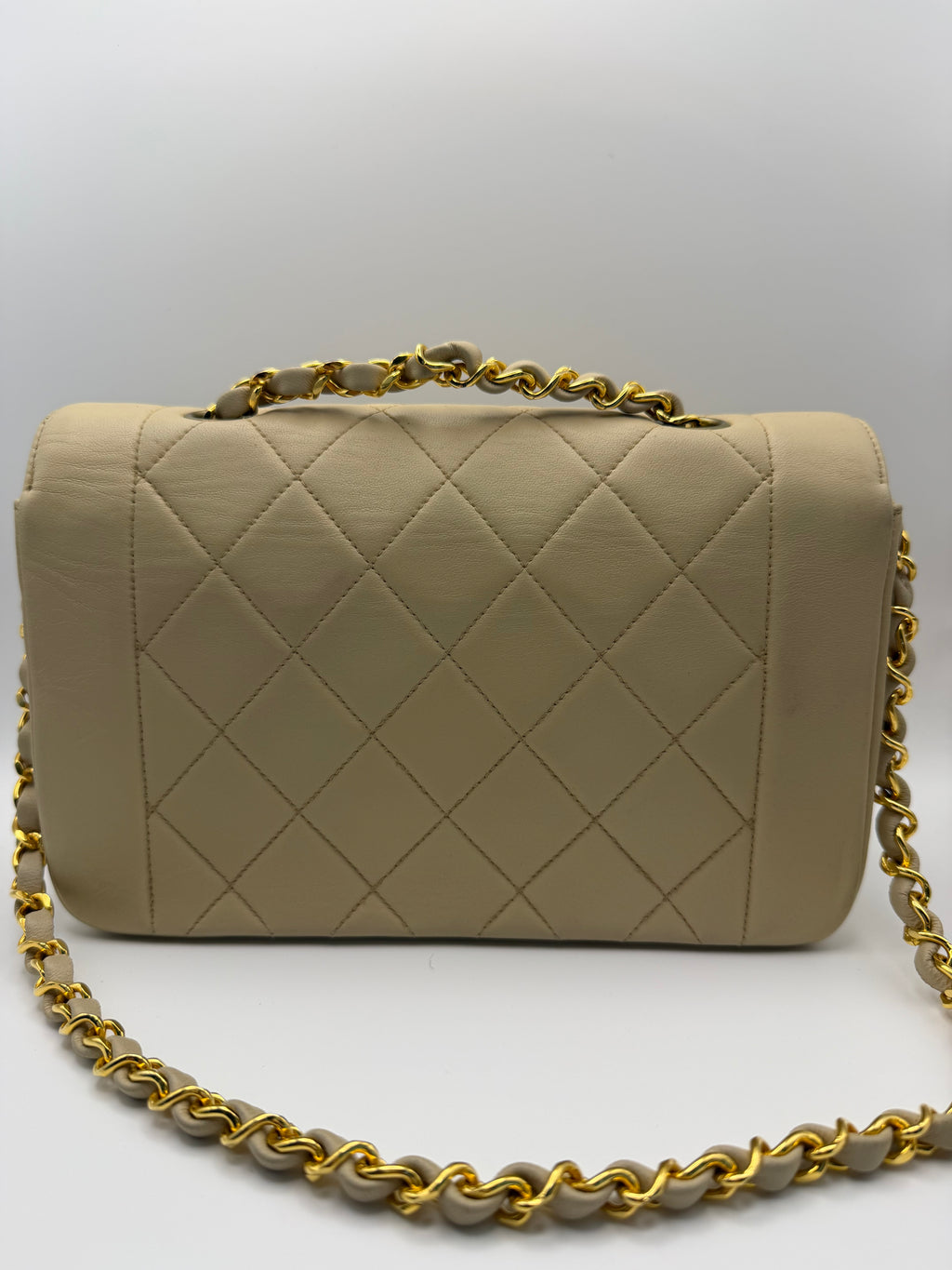 Chanel Diana Flap Bag Beige Lambskin 24k Gold Hardware Vintage Shoulder Bag