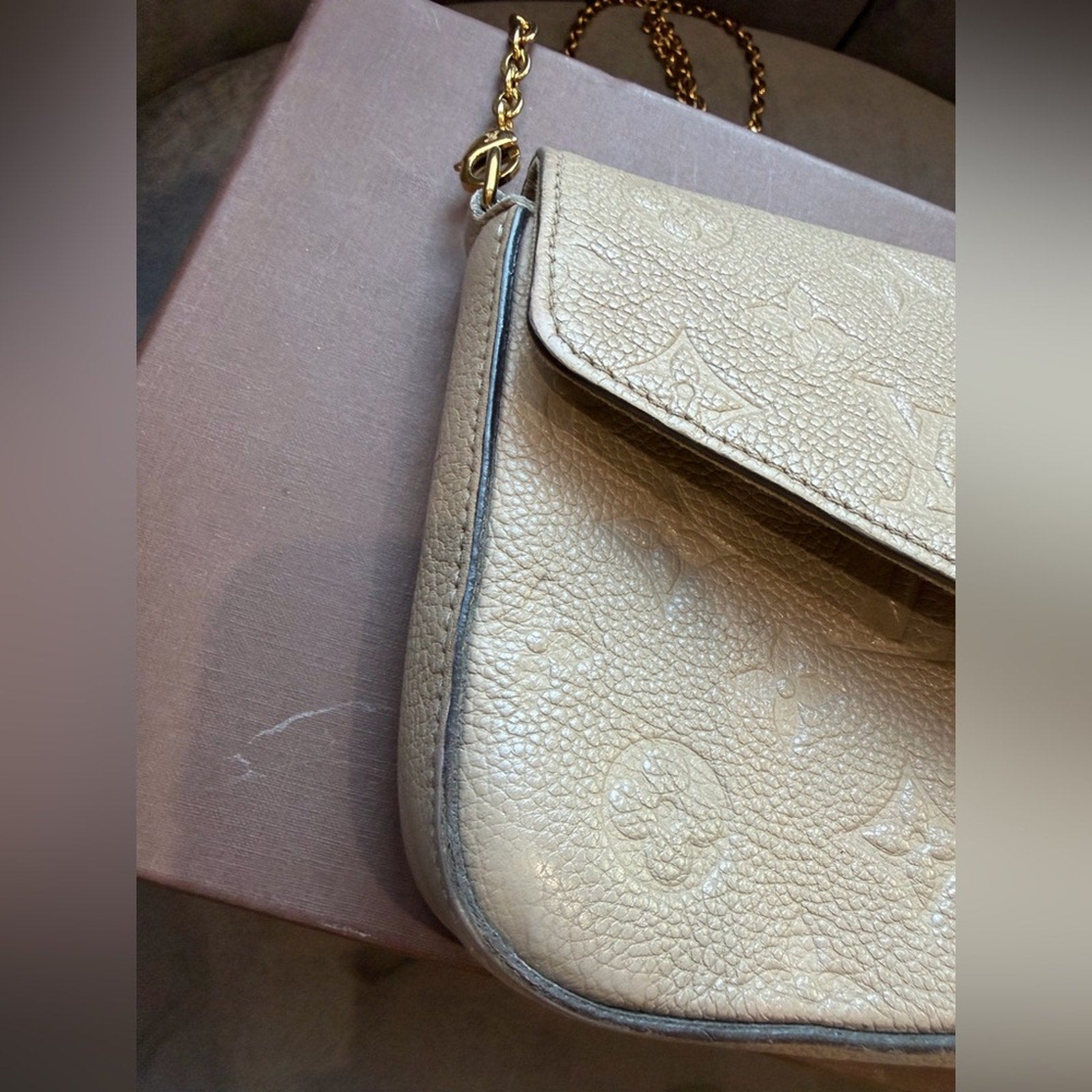 Louis Vuitton Empreinte Pochette Crossbody Bag Felicie Turtle Dove Tourterelle