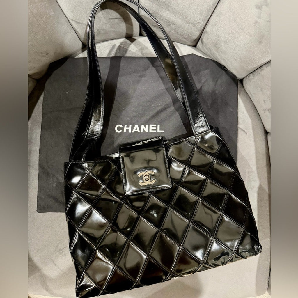 CHANEL Vintage Kelly Turn Lock Shoulder Bag