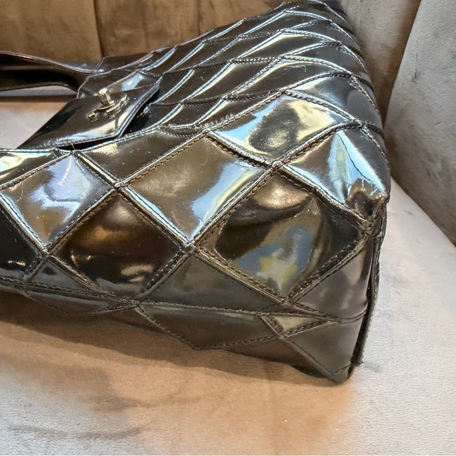 CHANEL Vintage Kelly Turn Lock Shoulder Bag