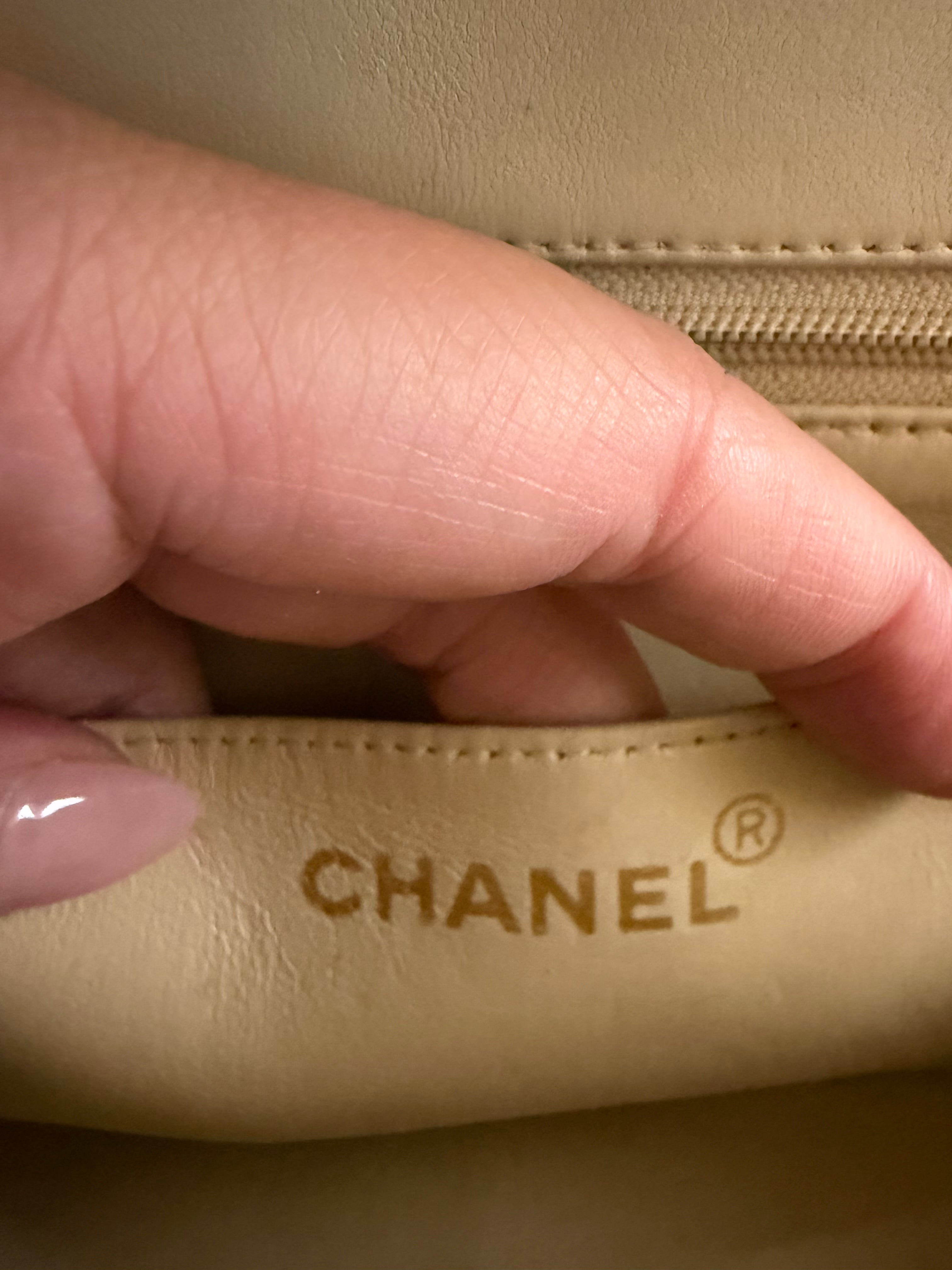 Chanel Diana Flap Bag Beige Lambskin 24k Gold Hardware Vintage Shoulder Bag