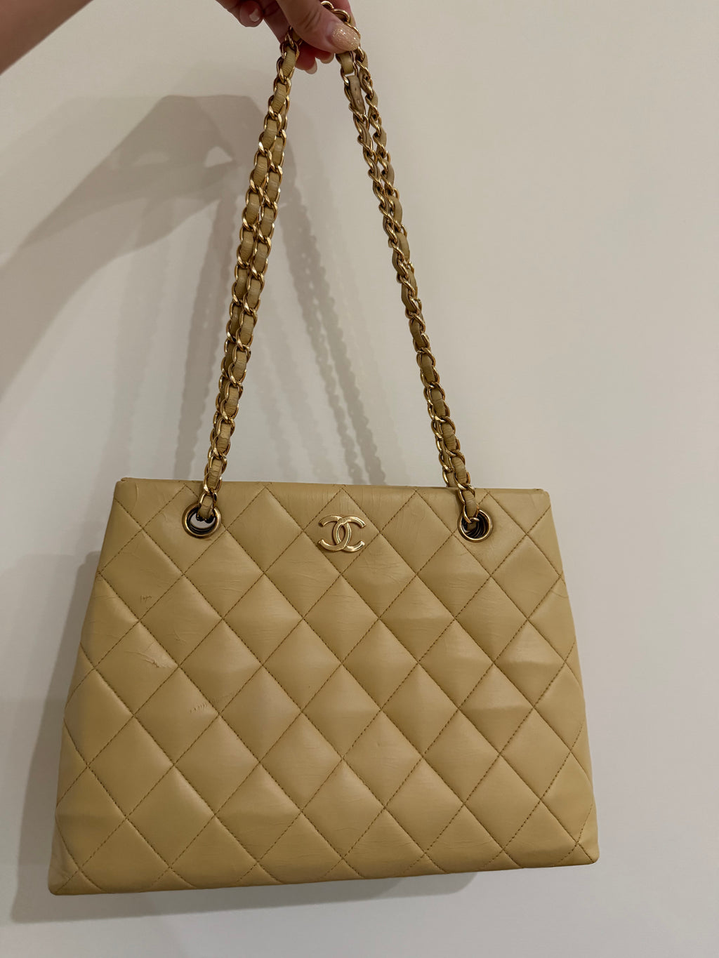 Vintage Chanel Quilted Chain Tote Beige Lambskin 24k gold hardware