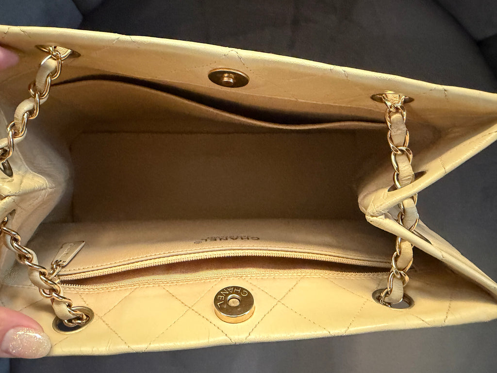 Vintage Chanel Quilted Chain Tote Beige Lambskin 24k gold hardware