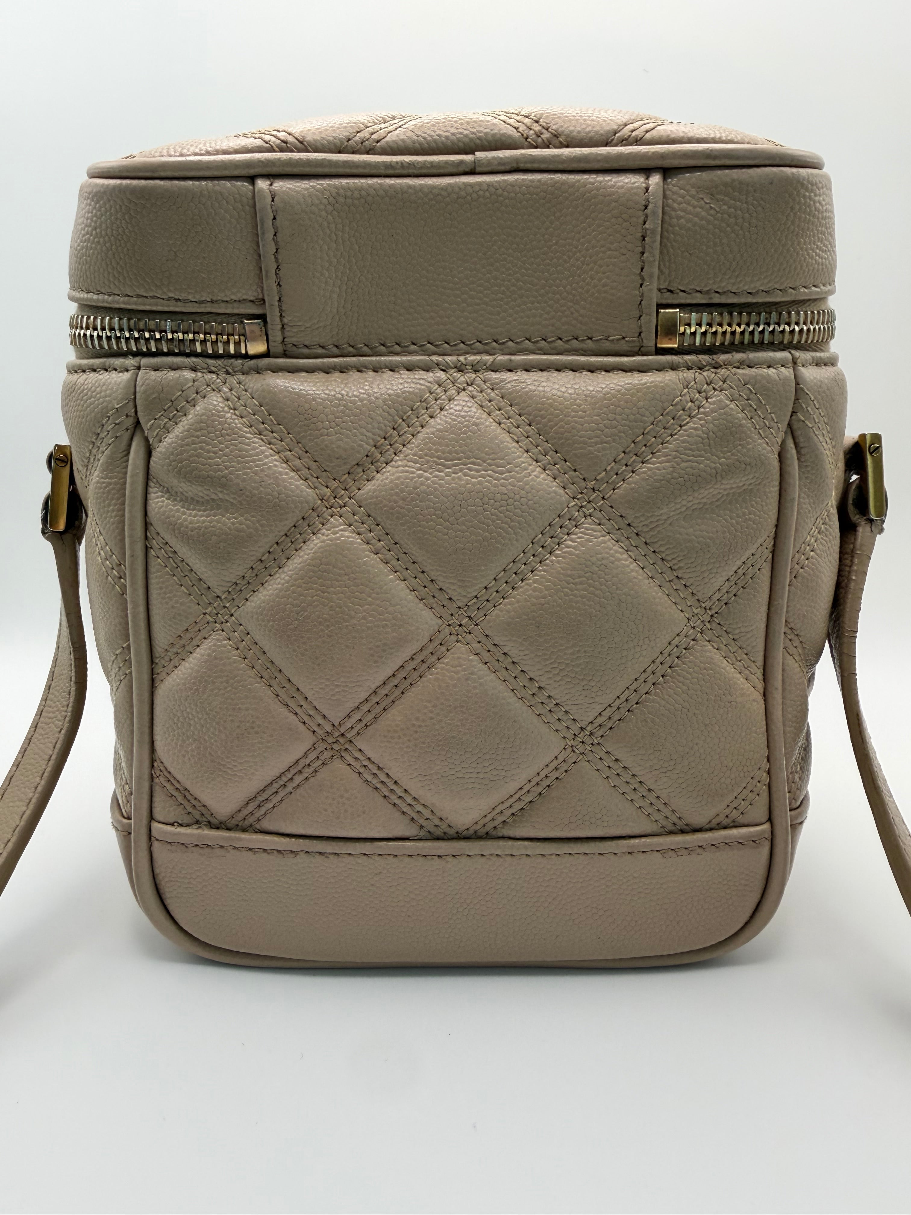 YVES SAINT LAURENT 80s Vanity Bag in Beige