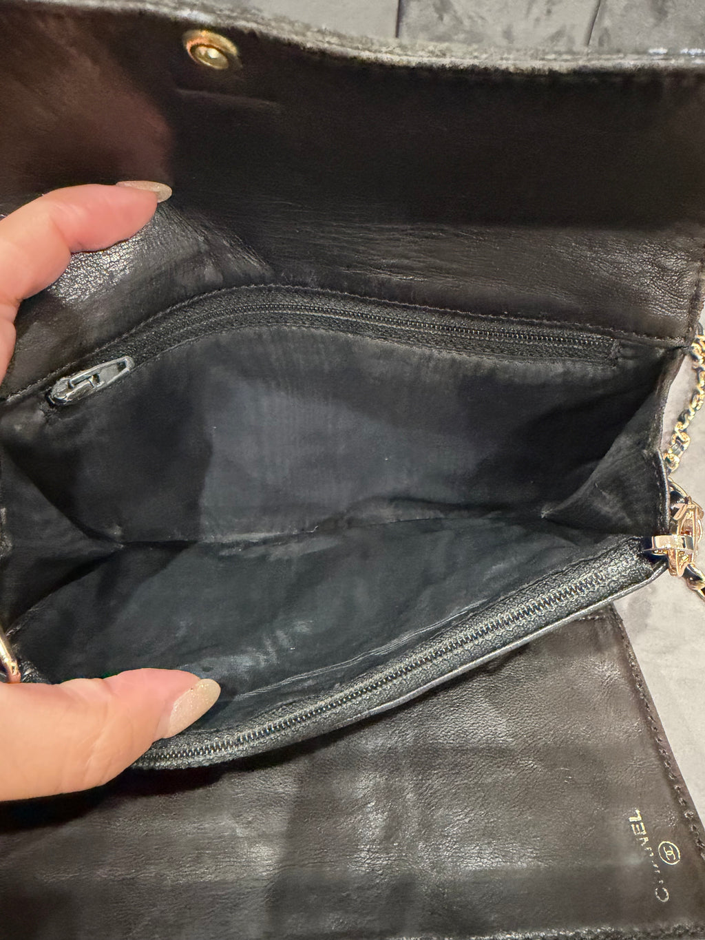Chanel caviar black wallet on chain