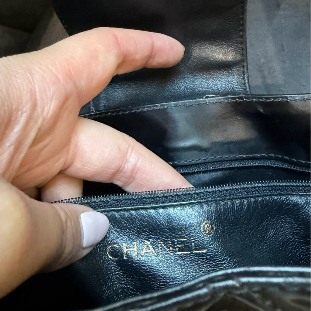 CHANEL Vintage Kelly Turn Lock Shoulder Bag