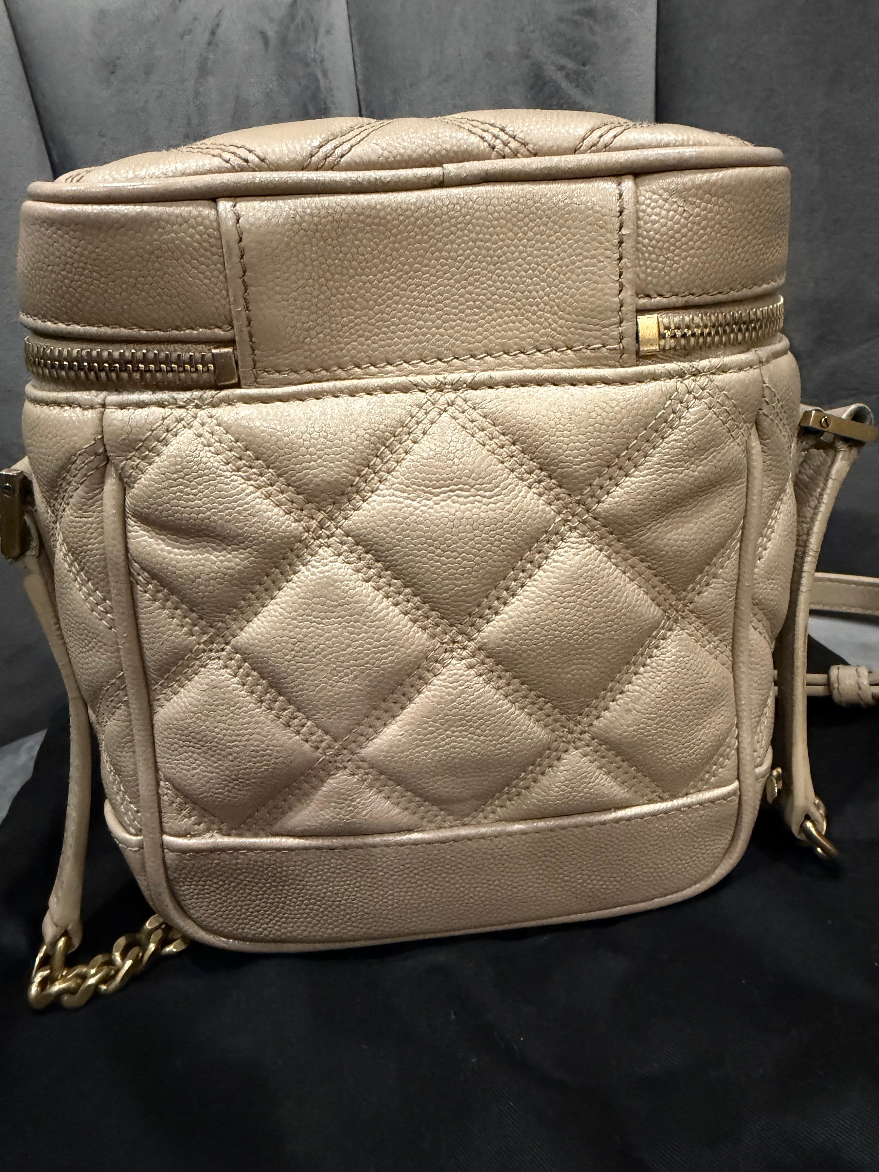 YVES SAINT LAURENT 80s Vanity Bag in Beige