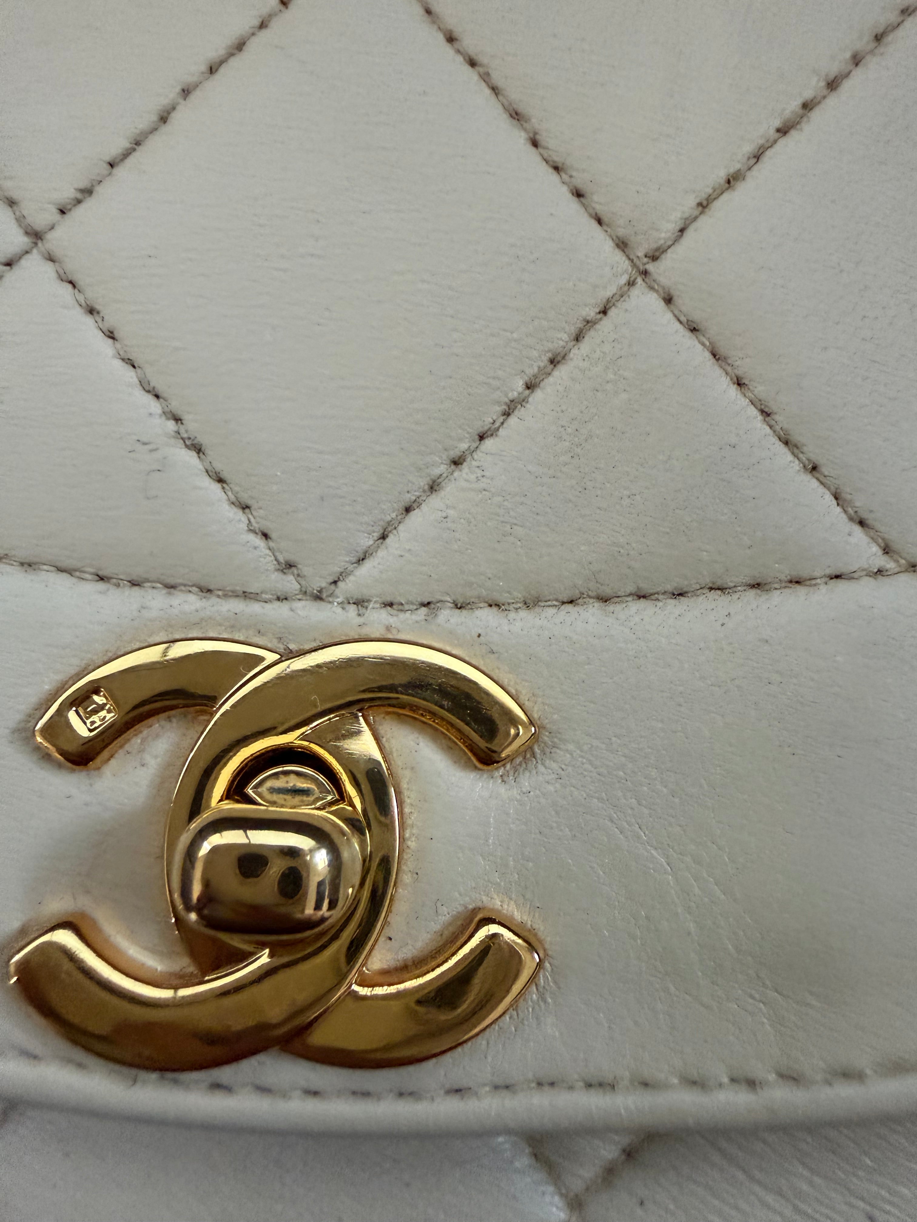 Chanel Diana Flap Bag Beige Lambskin 24k Gold Hardware Vintage Shoulder Bag