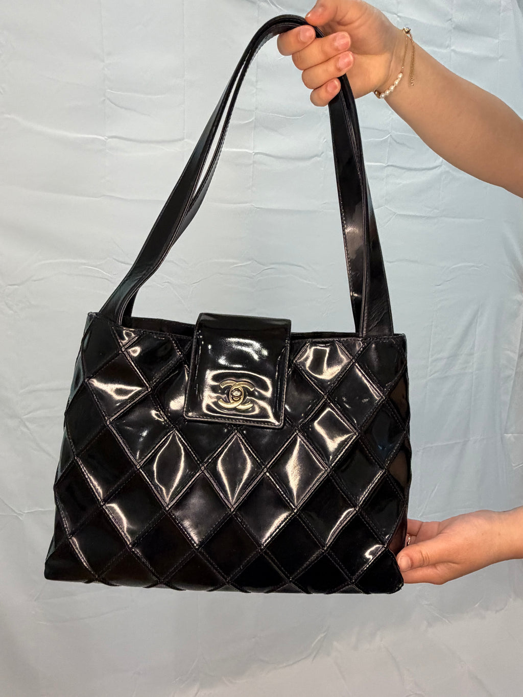 CHANEL Vintage Kelly Turn Lock Shoulder Bag