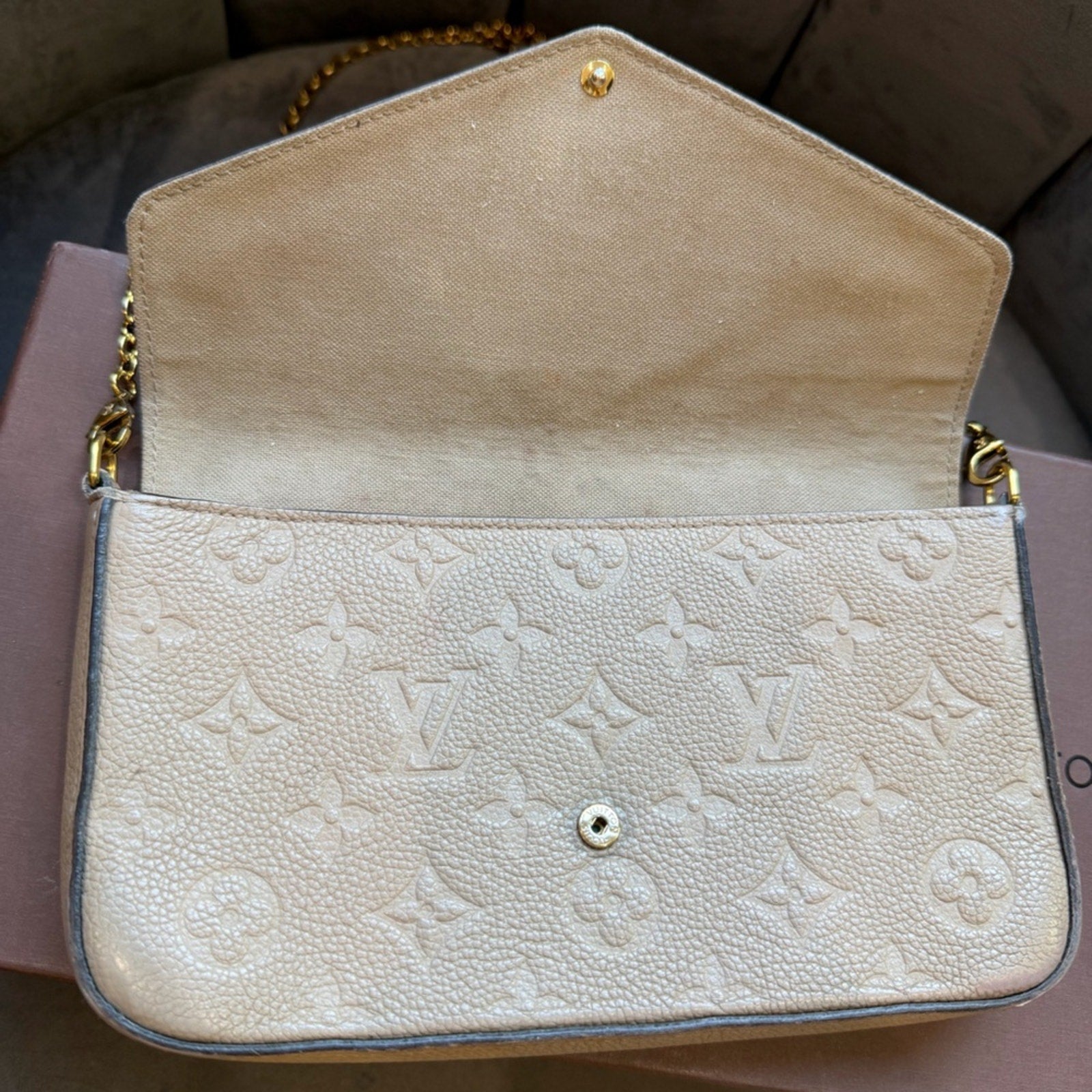 Louis Vuitton Empreinte Pochette Crossbody Bag Felicie Turtle Dove Tourterelle