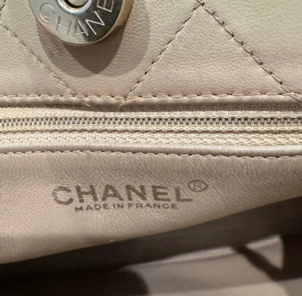 Vintage Chanel Quilted Chain Tote Beige Lambskin 24k gold hardware