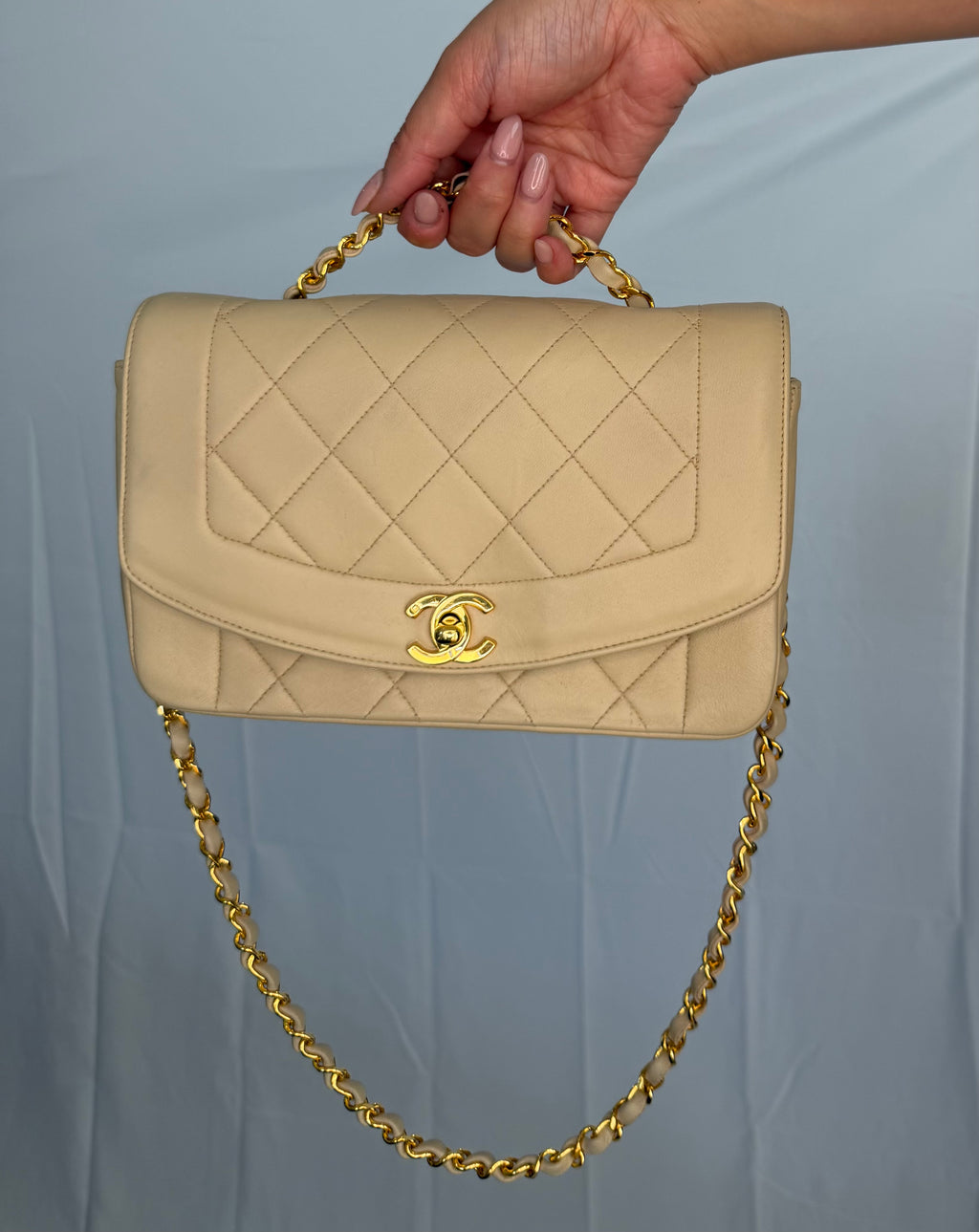 Chanel Diana Flap Bag Beige Lambskin 24k Gold Hardware Vintage Shoulder Bag