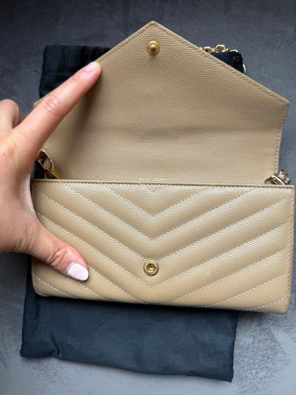 Beige YSL cassandre wallet on chain
