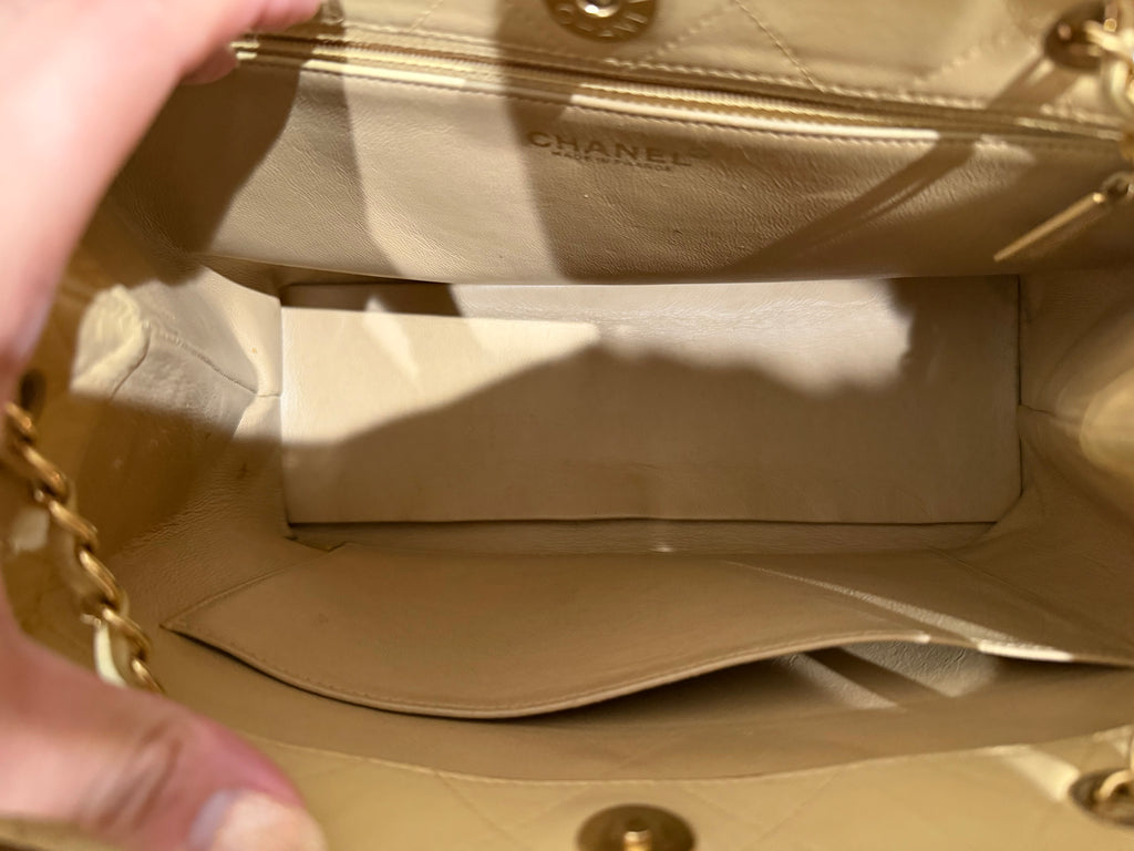 Vintage Chanel Quilted Chain Tote Beige Lambskin 24k gold hardware