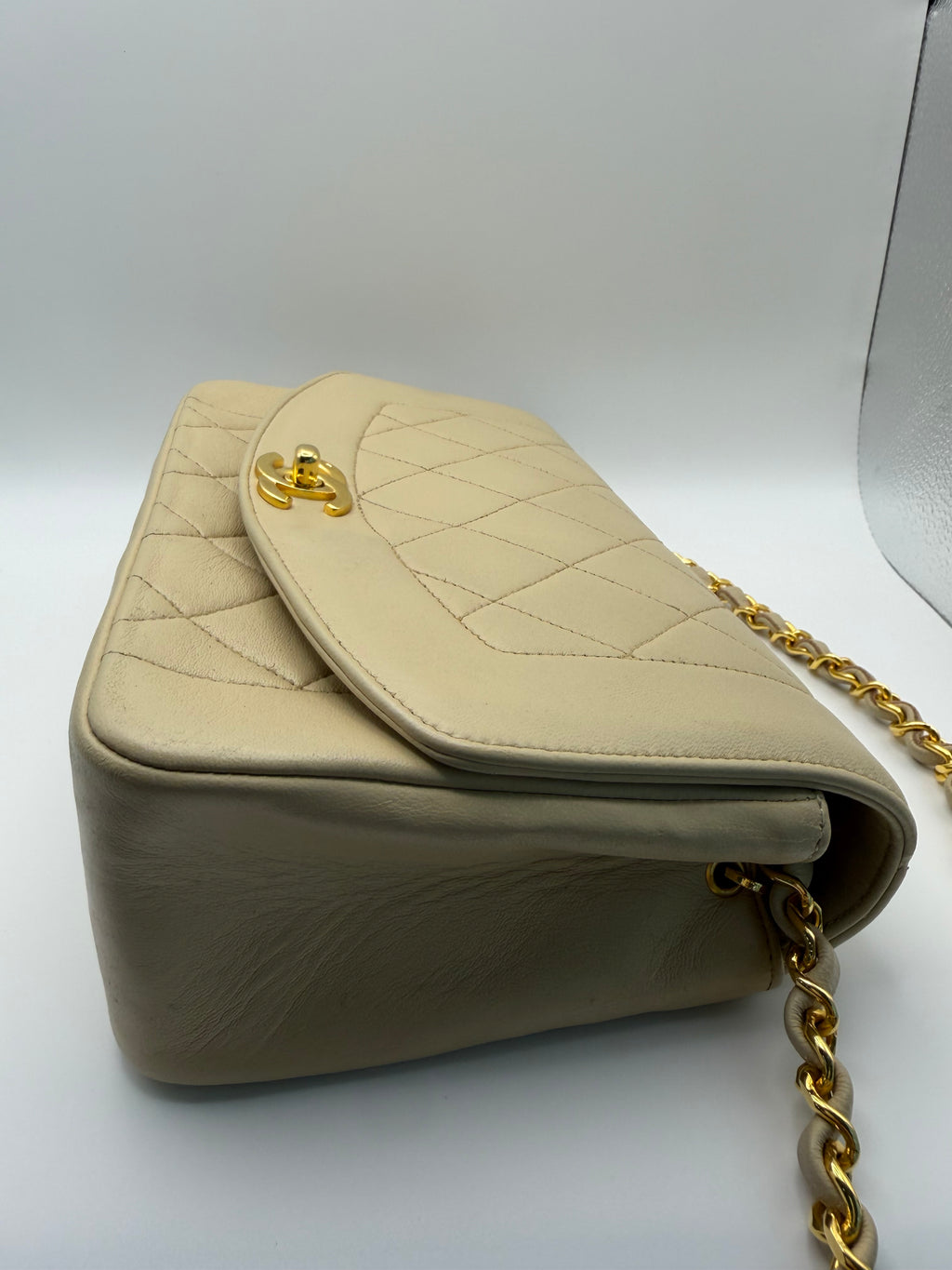 Chanel Diana Flap Bag Beige Lambskin 24k Gold Hardware Vintage Shoulder Bag