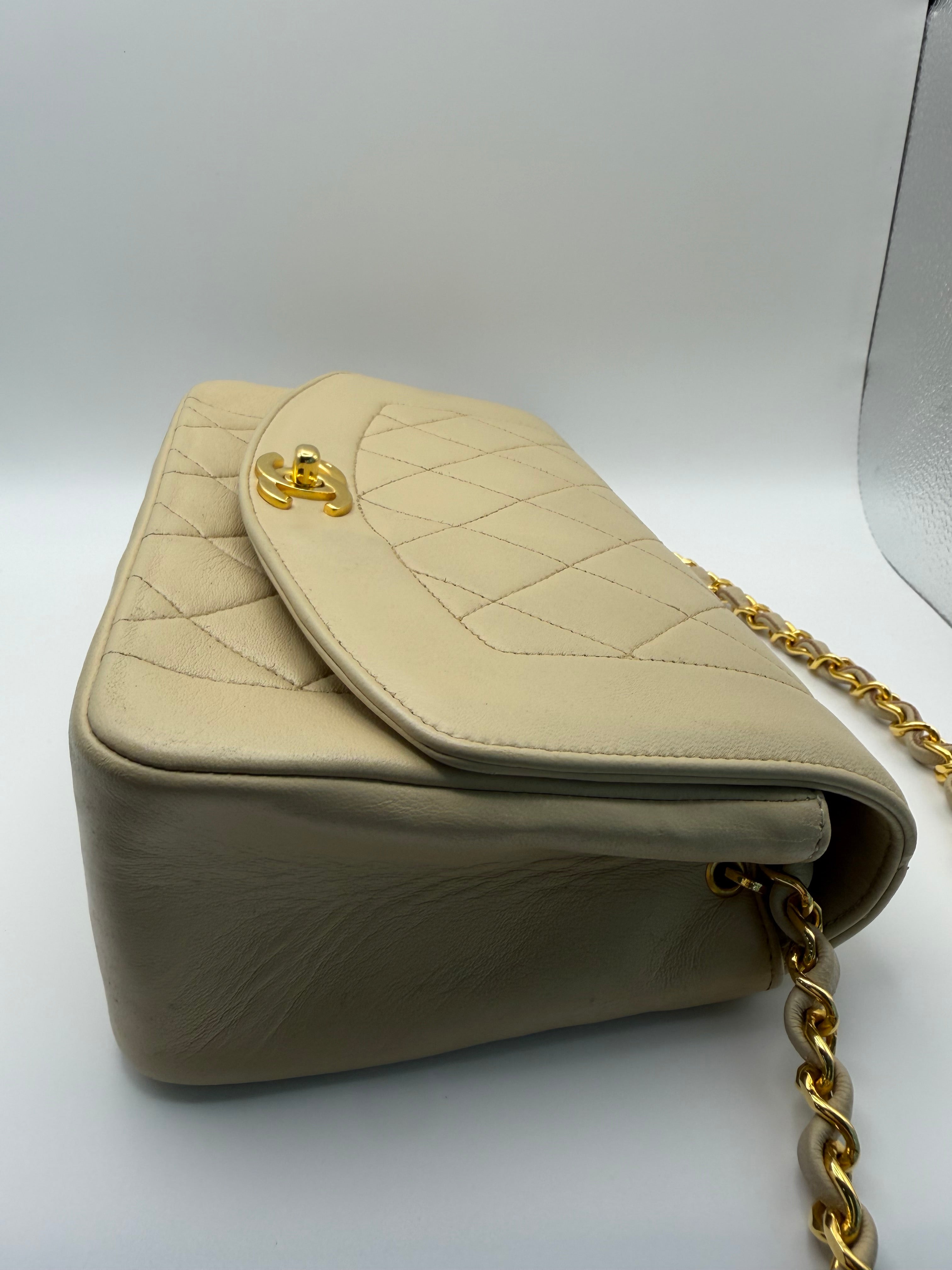 Chanel Diana Flap Bag Beige Lambskin 24k Gold Hardware Vintage Shoulder Bag