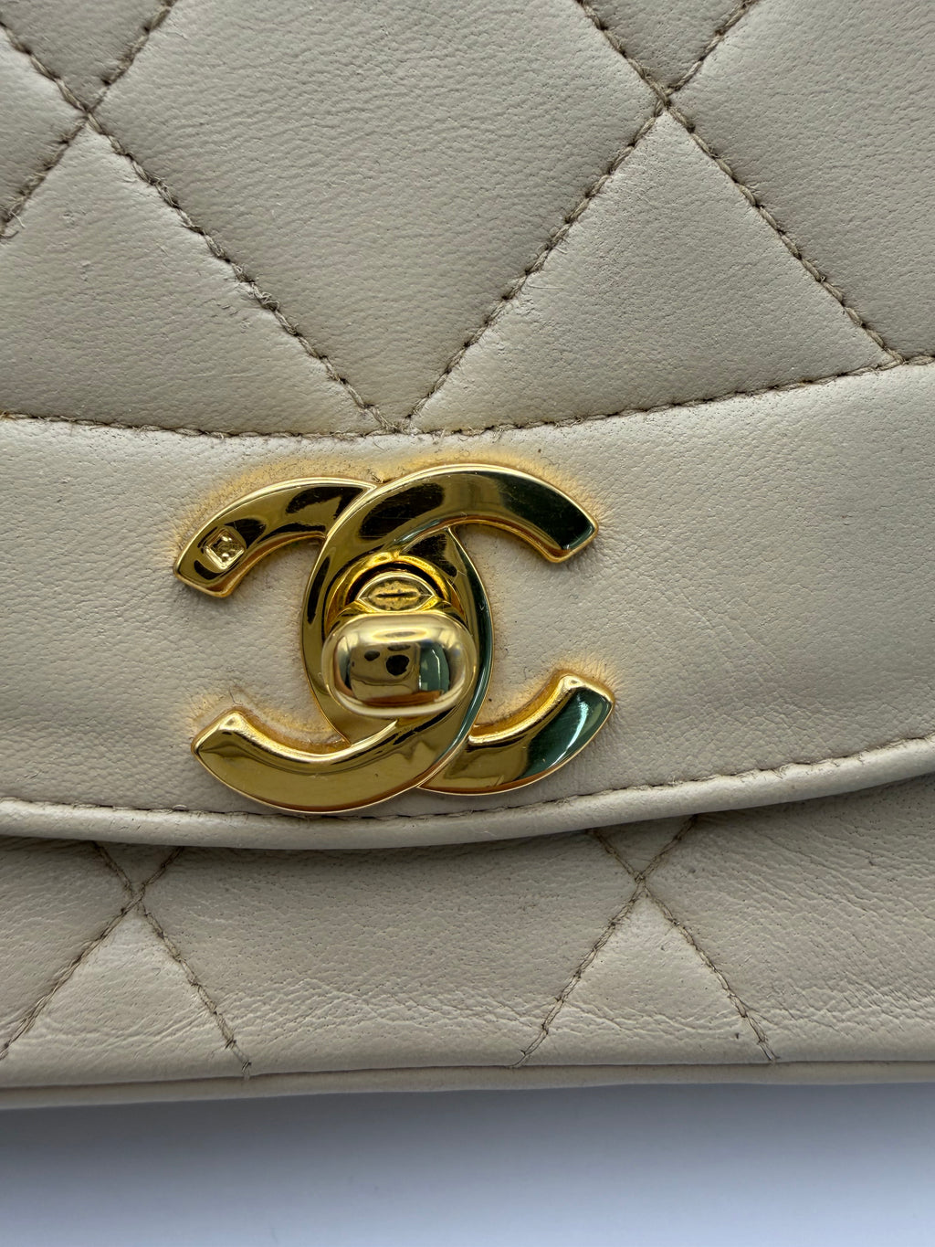Chanel Diana Flap Bag Beige Lambskin 24k Gold Hardware Vintage Shoulder Bag