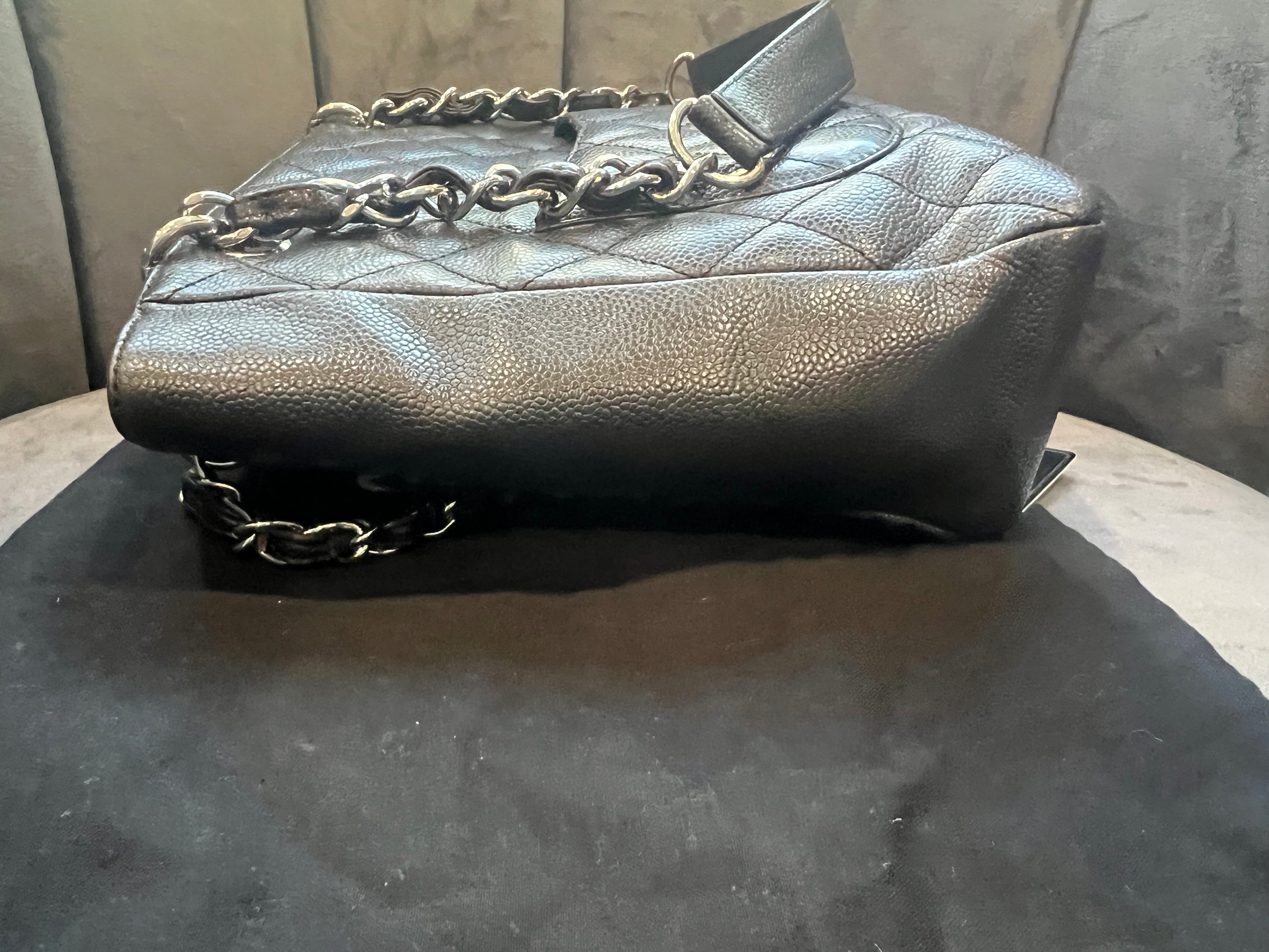 CHANEL Petite Shopping Tote