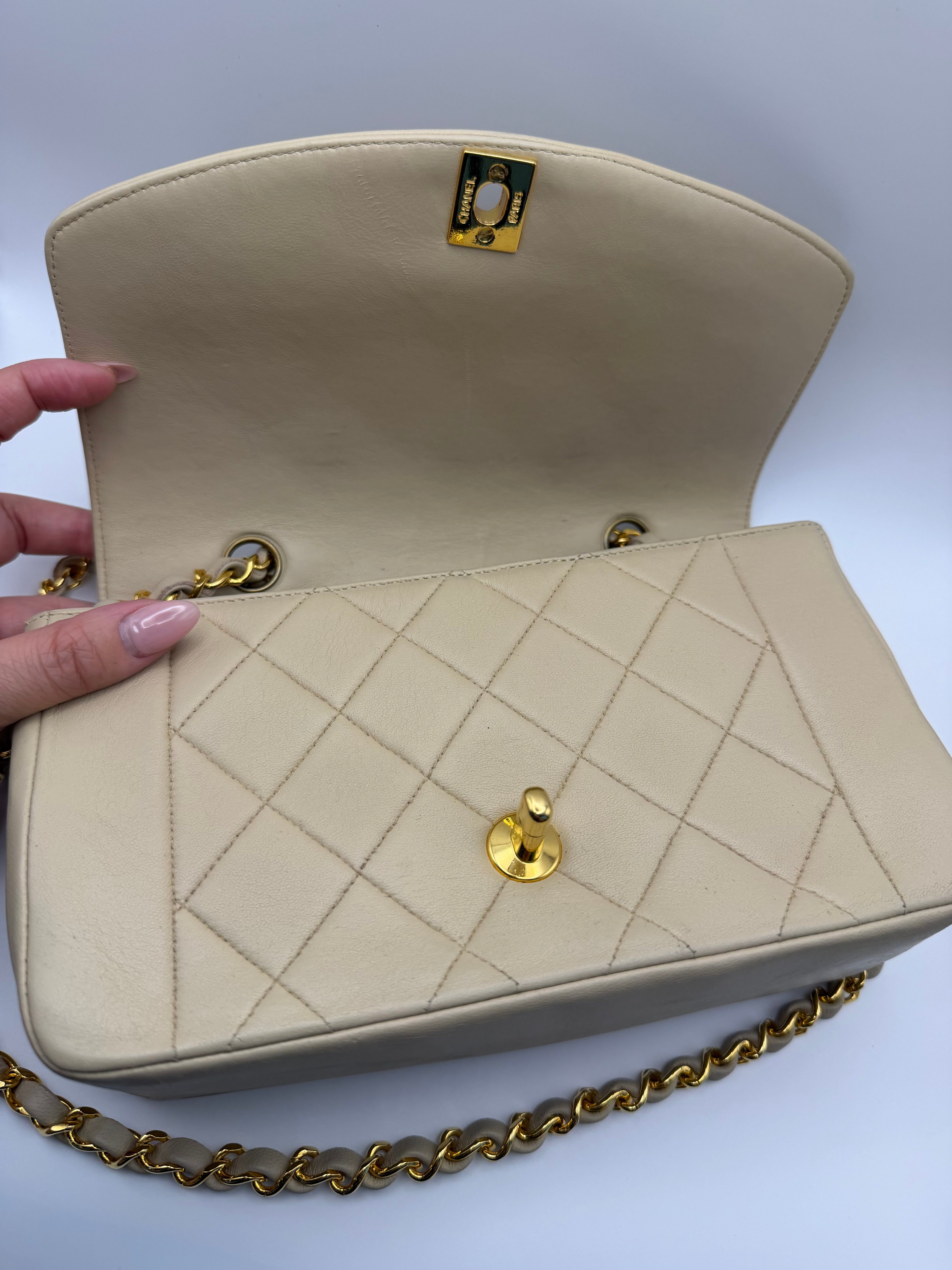 Chanel Diana Flap Bag Beige Lambskin 24k Gold Hardware Vintage Shoulder Bag