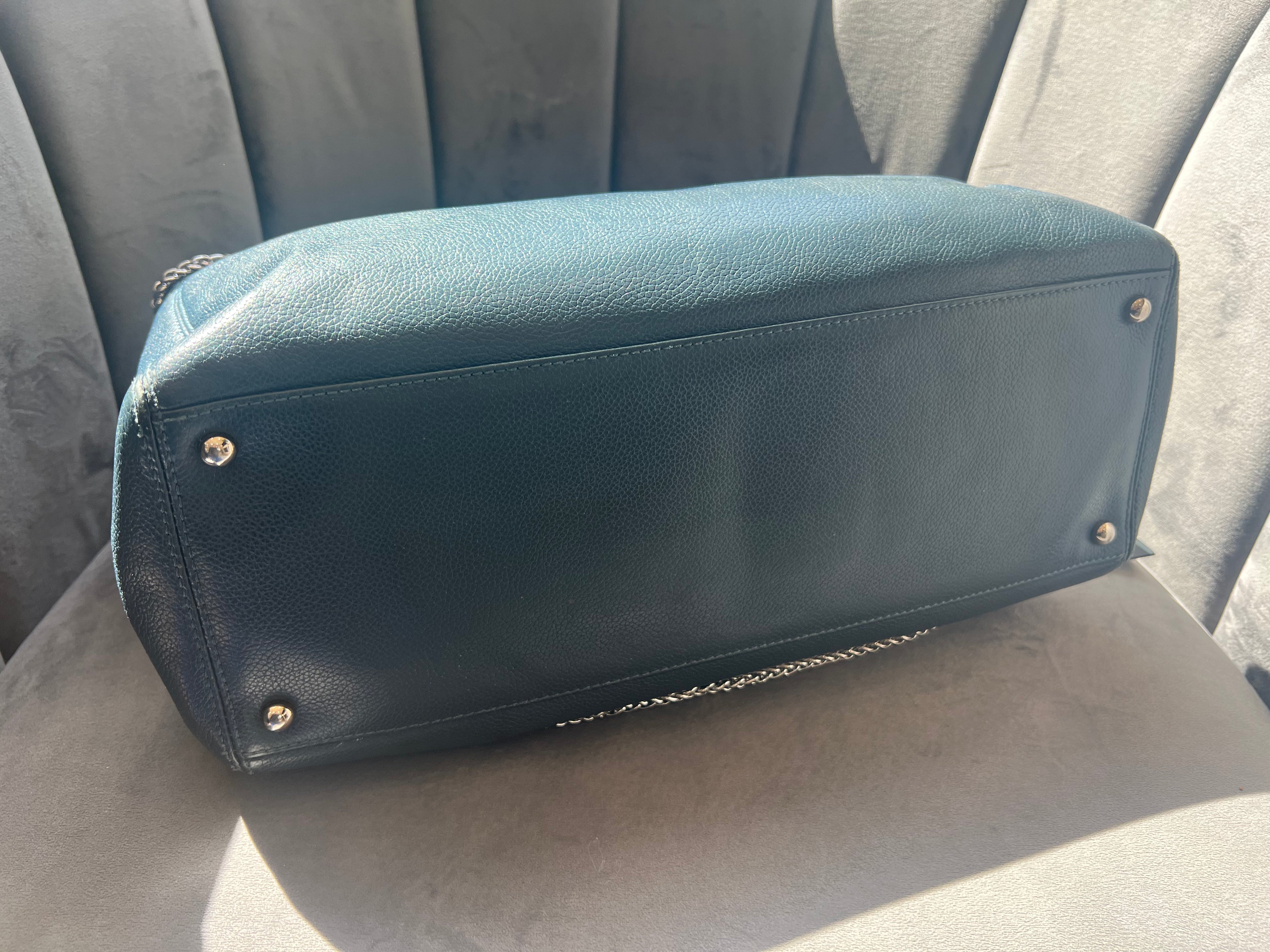 CHANEL Executive Cerf Tote