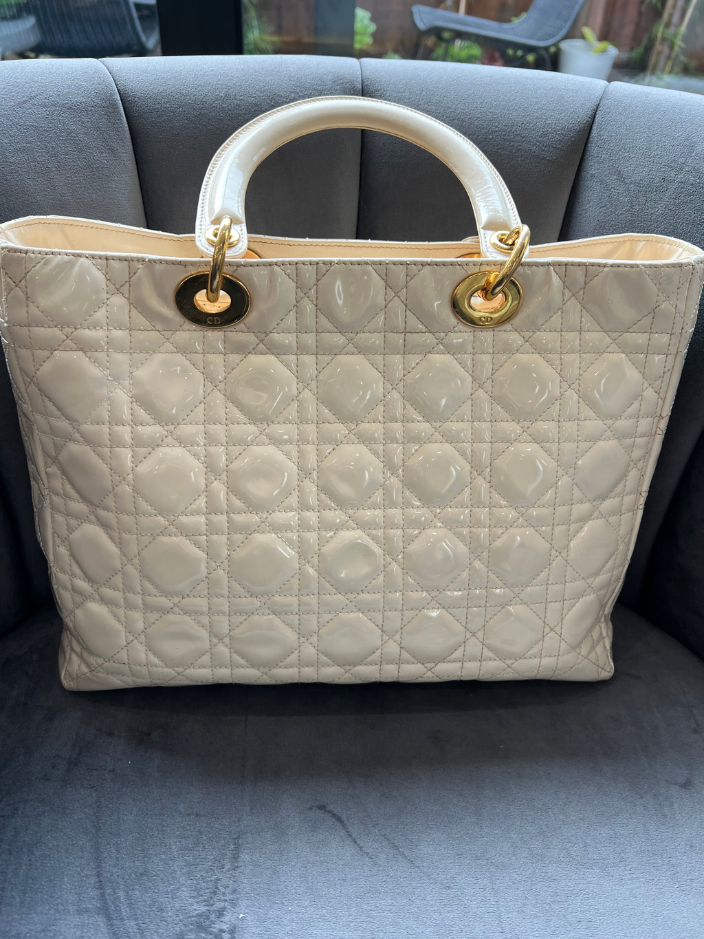 CHRISTIAN DIOR Patent Cannage Large Lady Dior Ivory