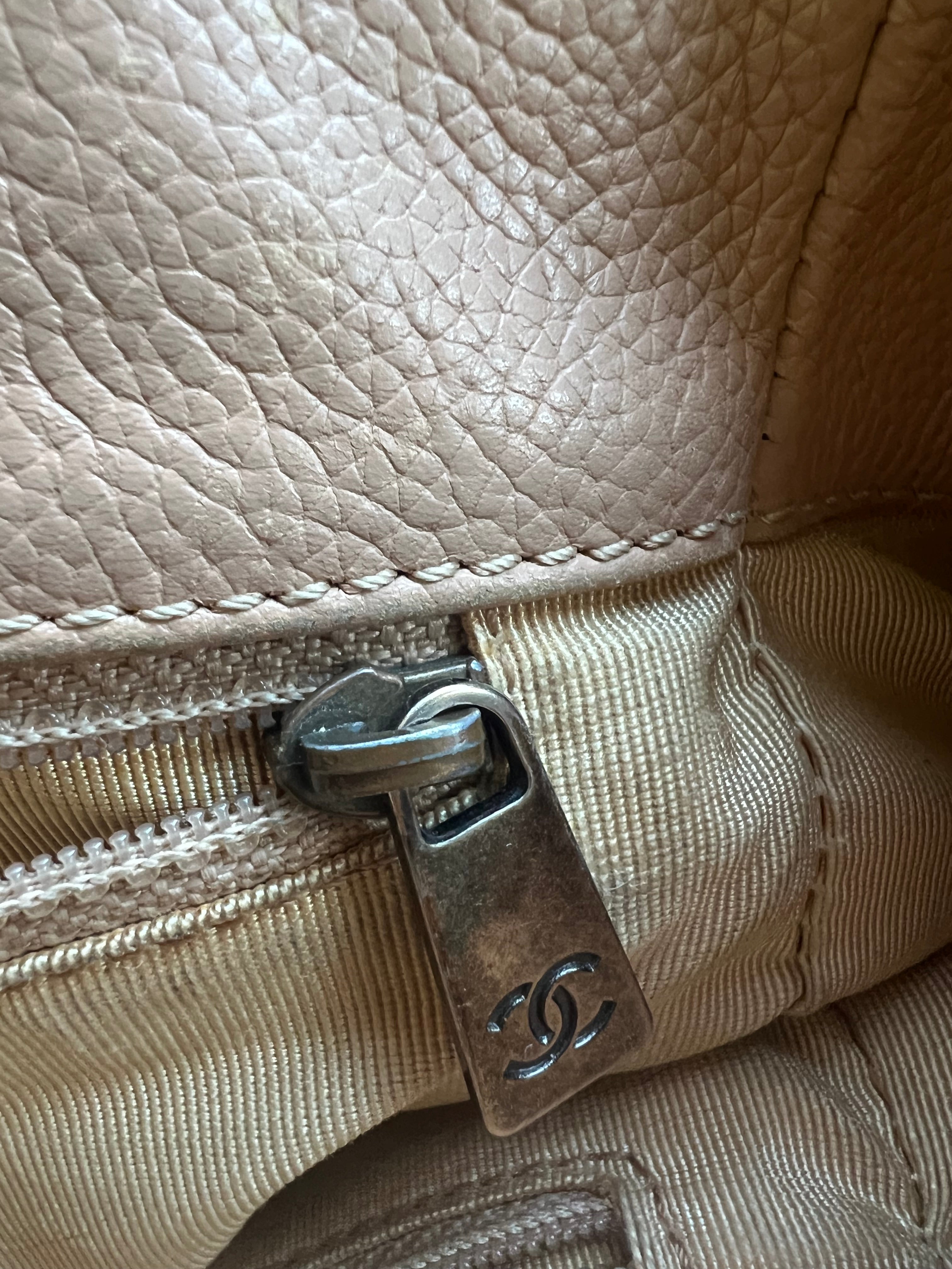 Vintage Chanel Cerf Tote beige