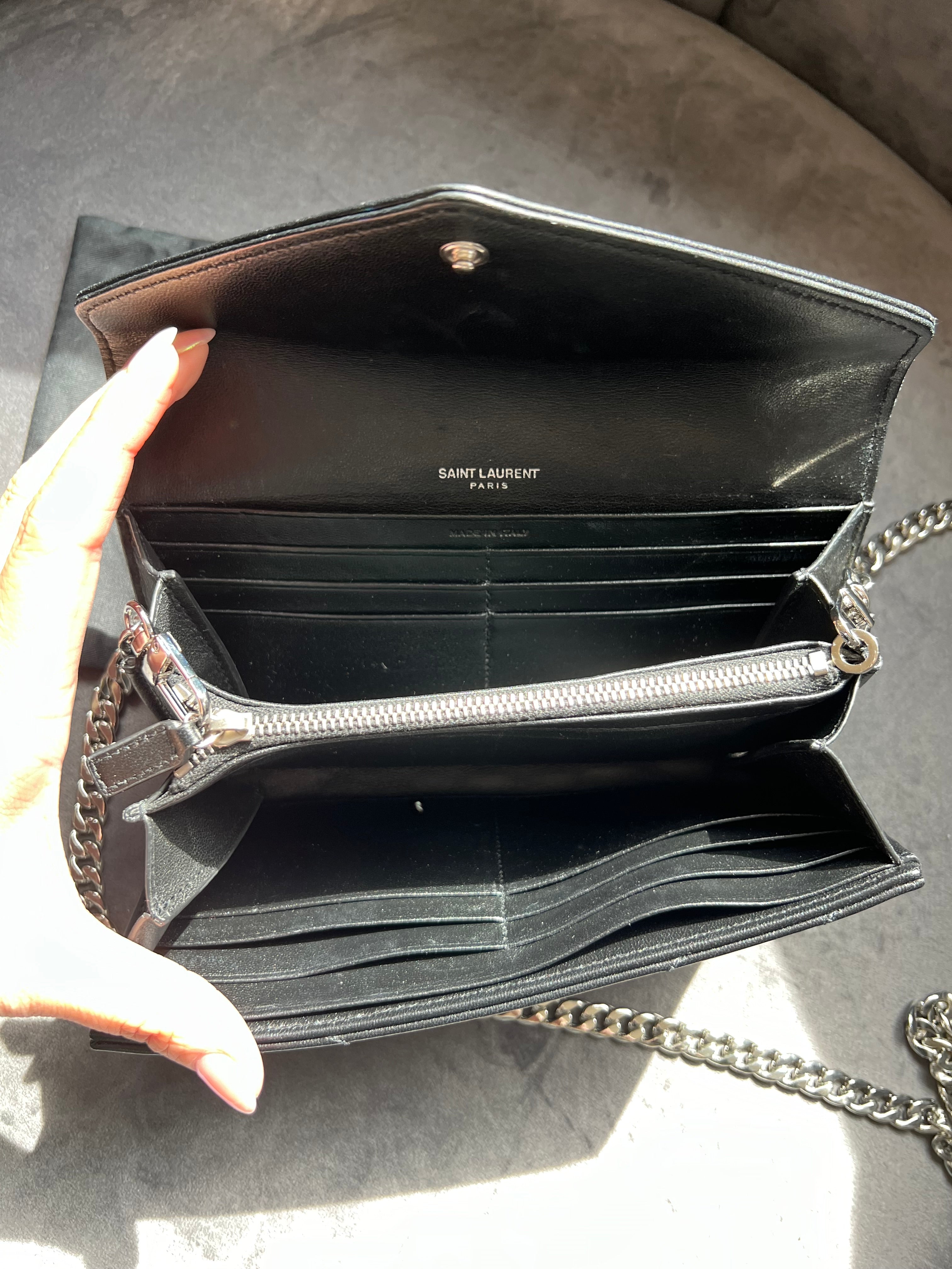 SAINT LAURENT Lou Lou Wallet on Chain