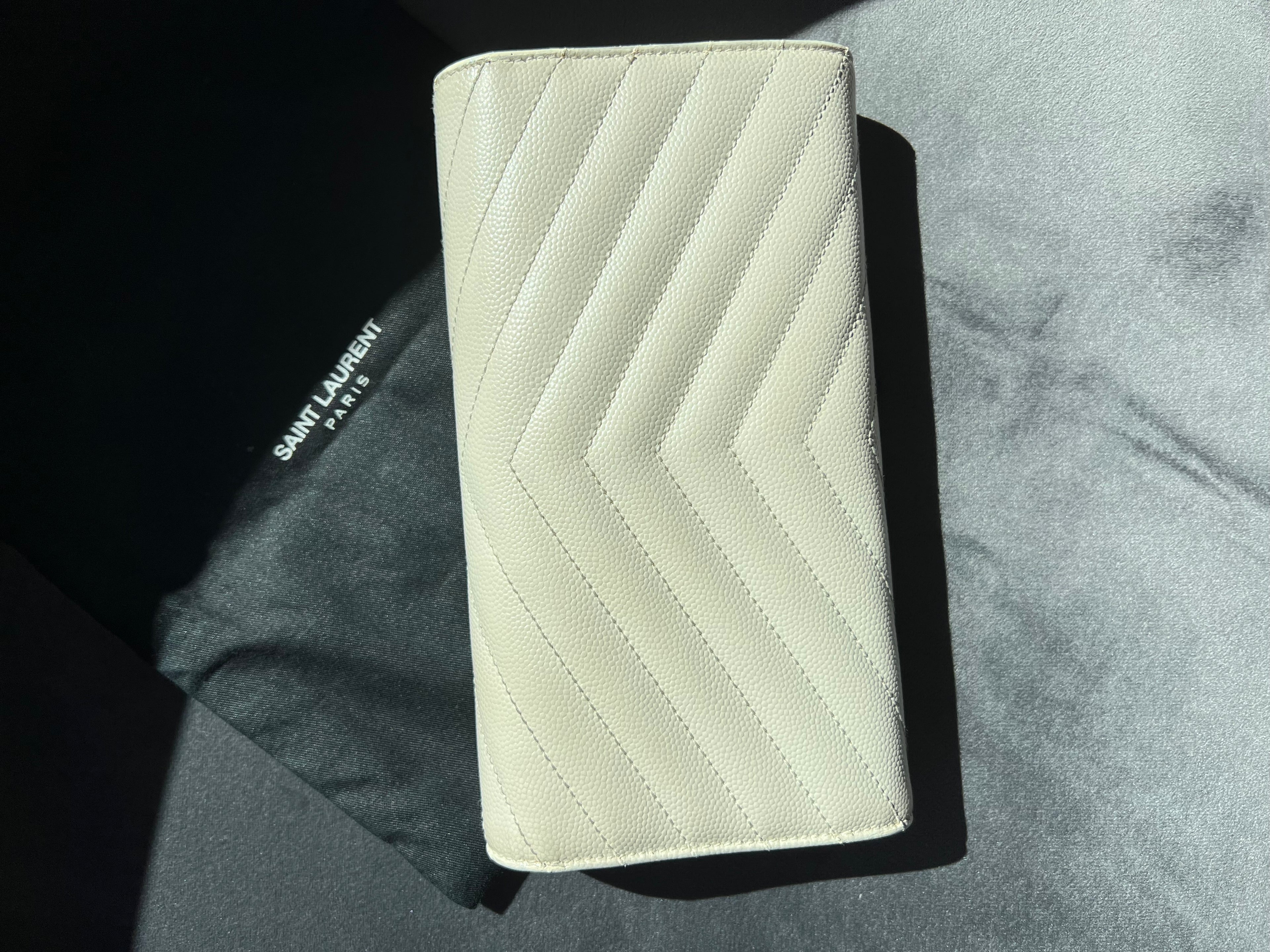 YSL Cassandre Wallet on Chain