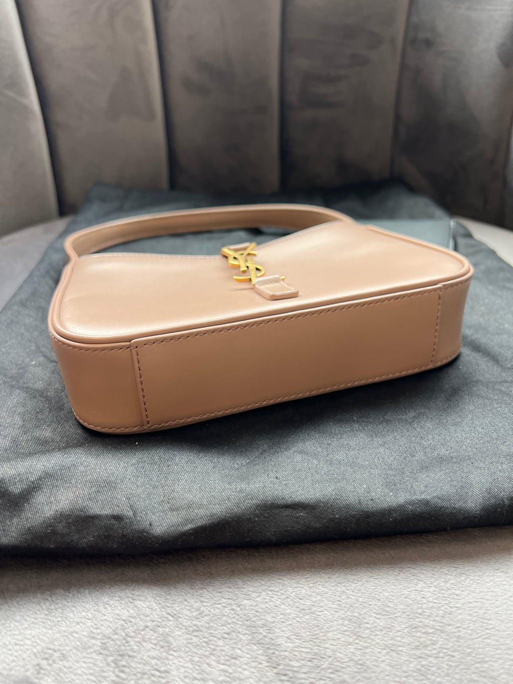 YSL  Le 5 A 7 Hobo Rosy Sand