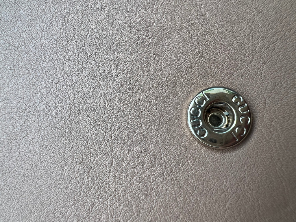 Gucci Icon Camelia wallet on chain
