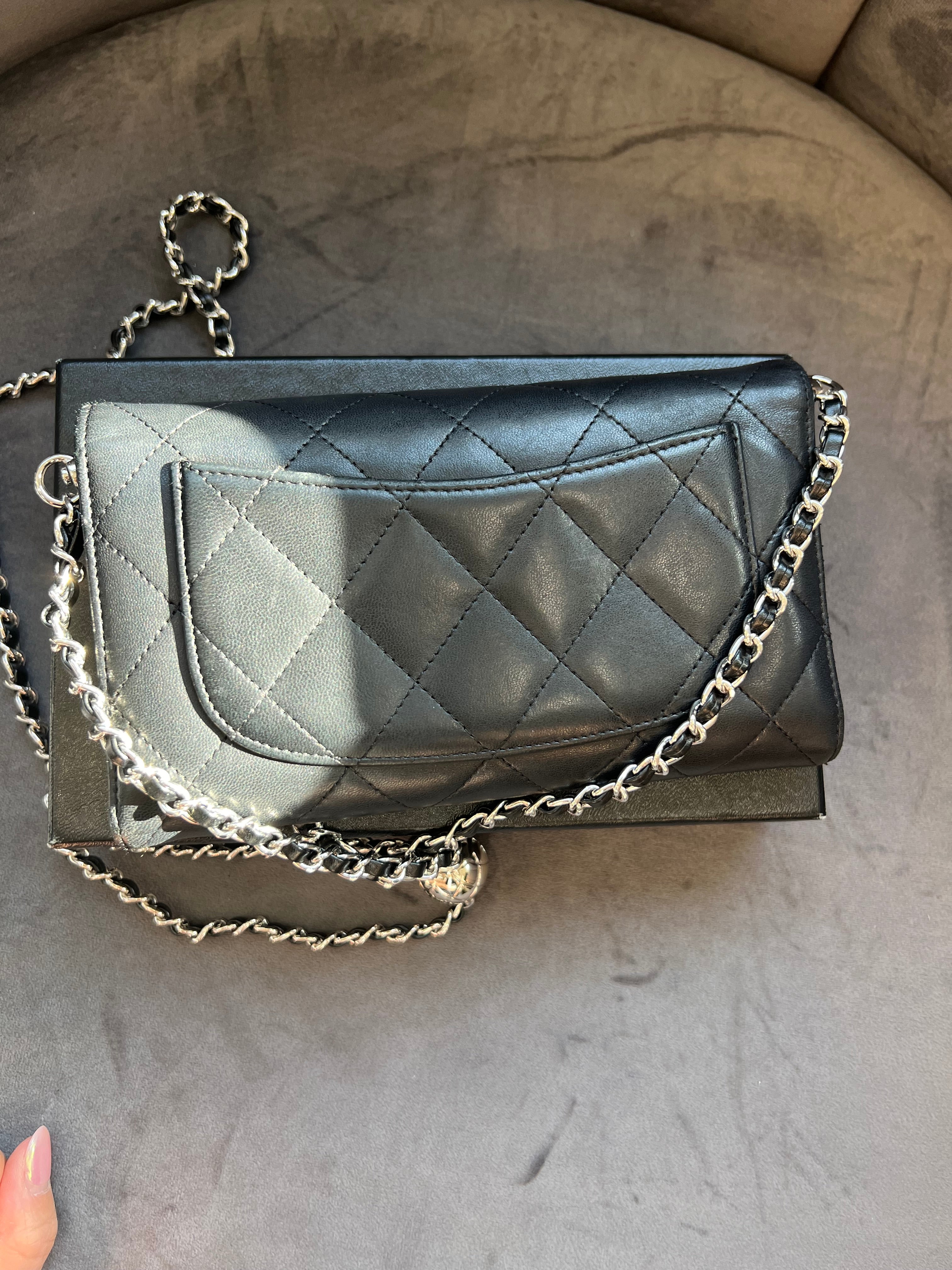 Matelasse quilted Chanel timeless wallet on chain