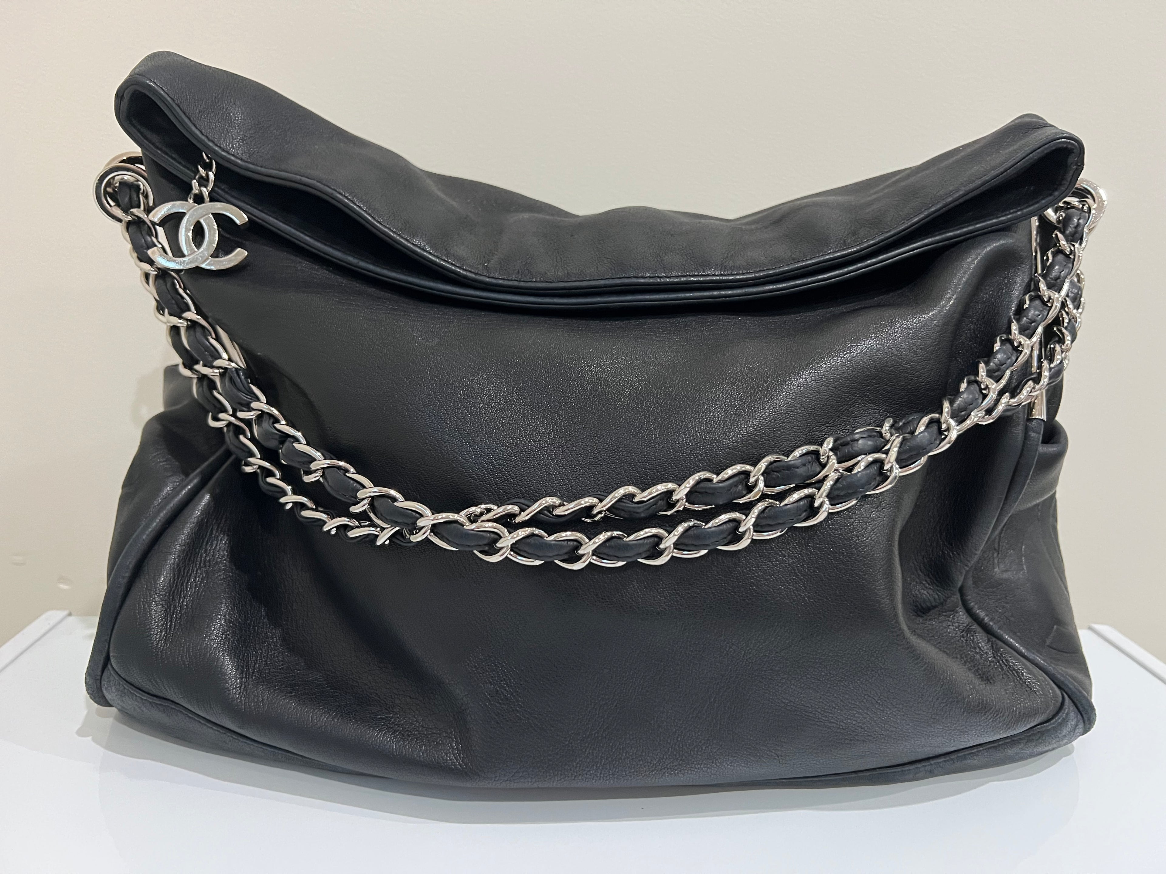 Final sale price - CHANEL Lambskin Ultimate Soft Hobo Tote in Black