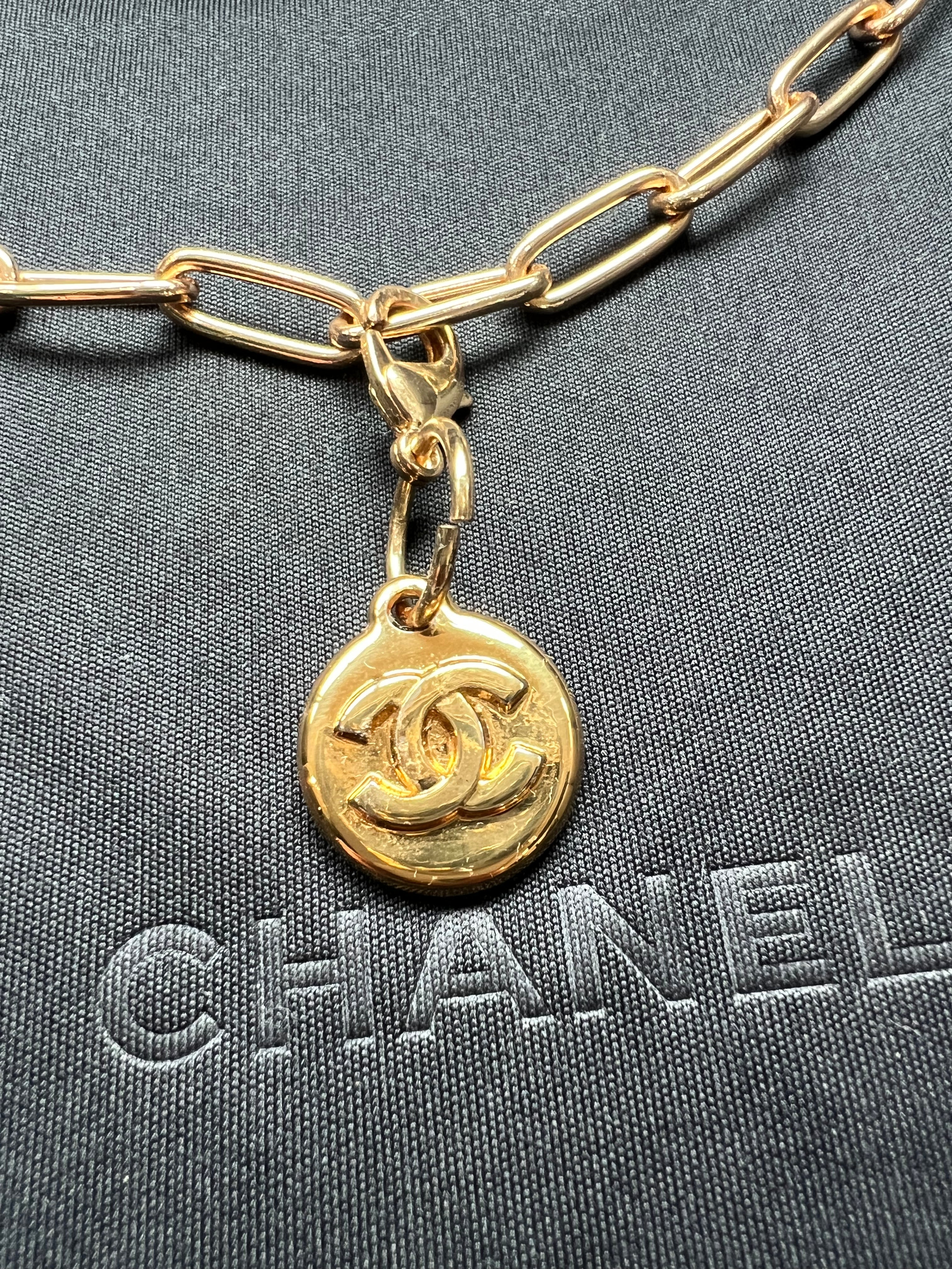Chanel CC charm necklace - gold chain