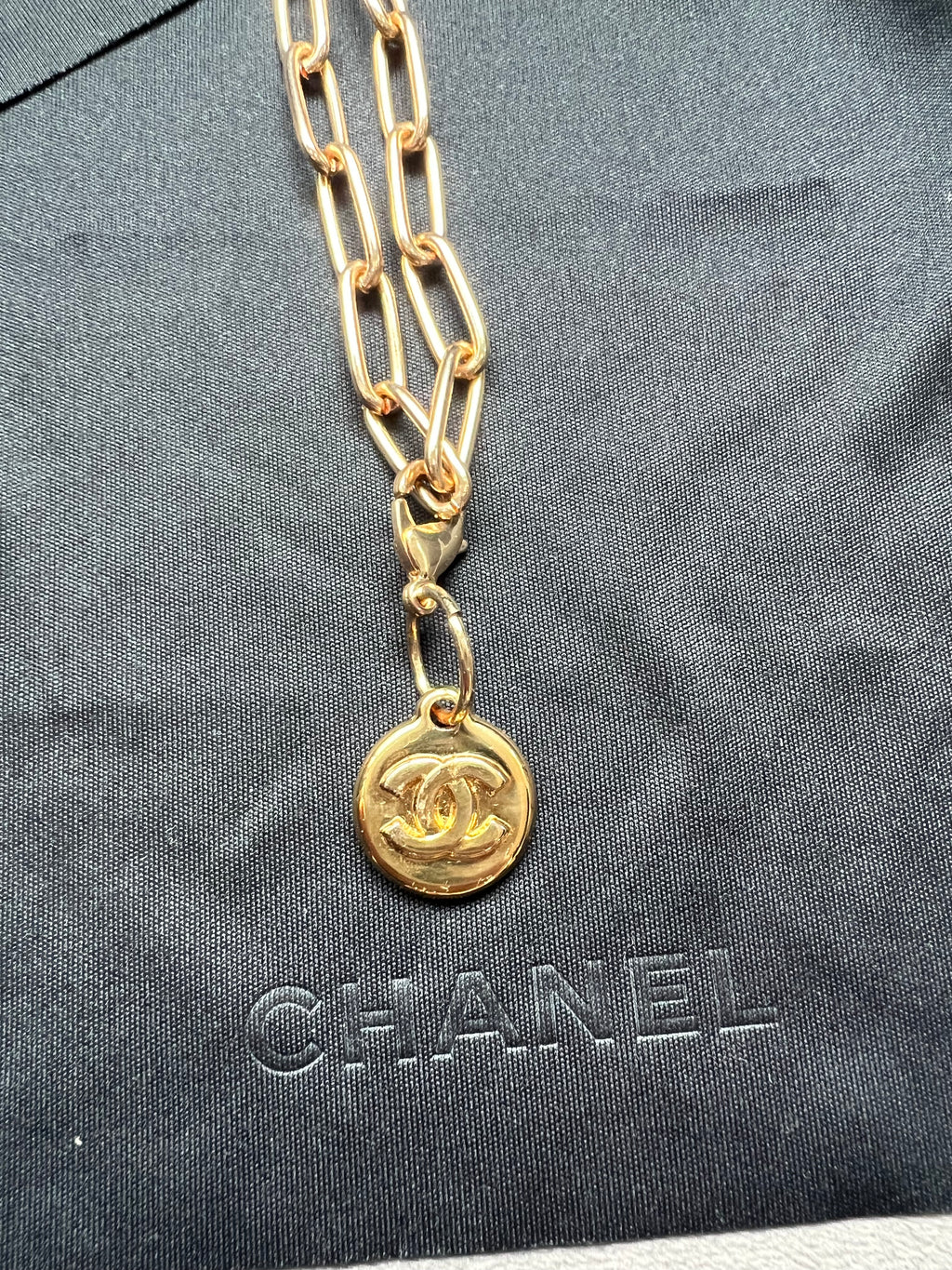 Chanel CC charm necklace - gold chain