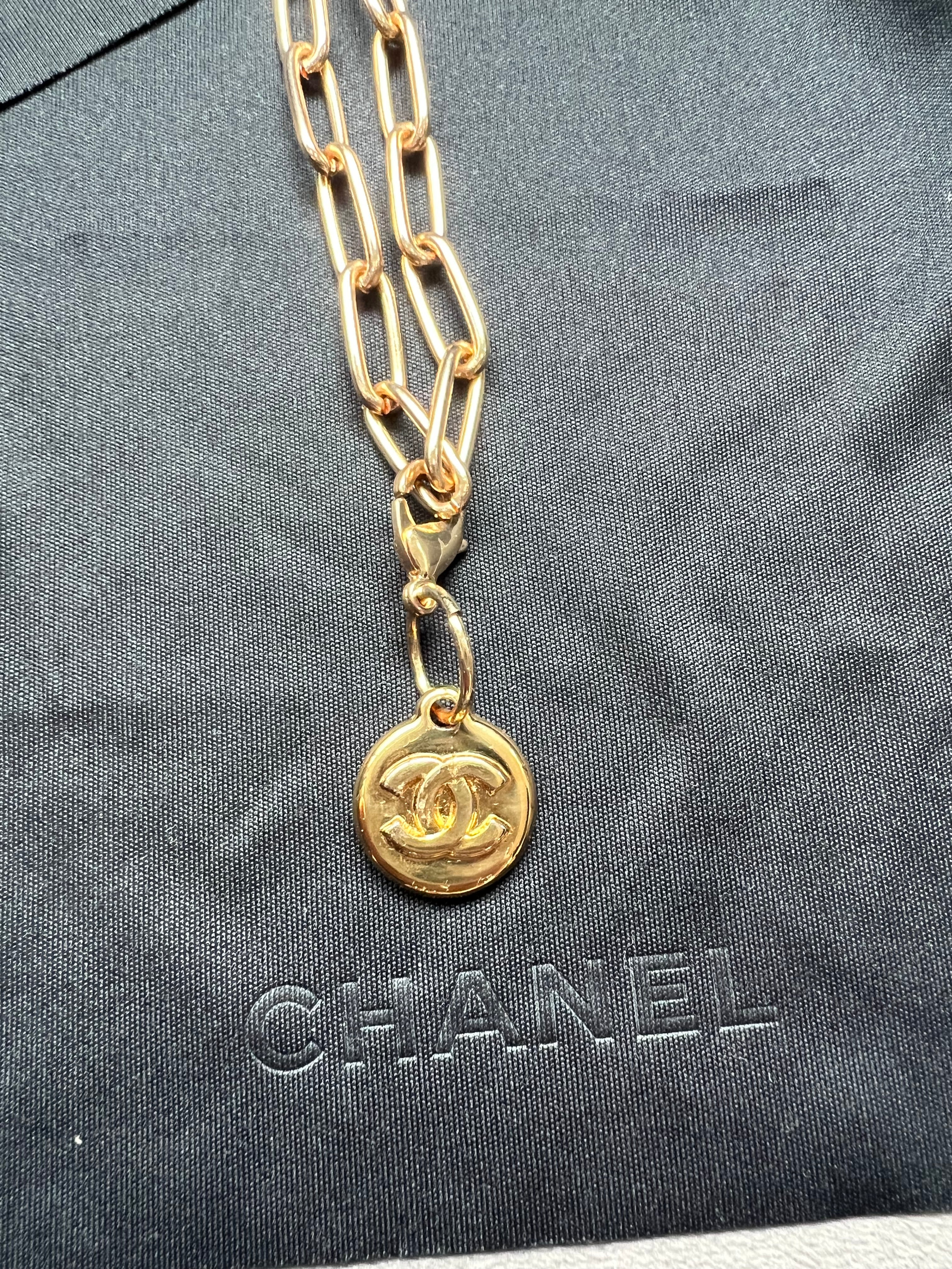 Chanel CC charm necklace - gold chain