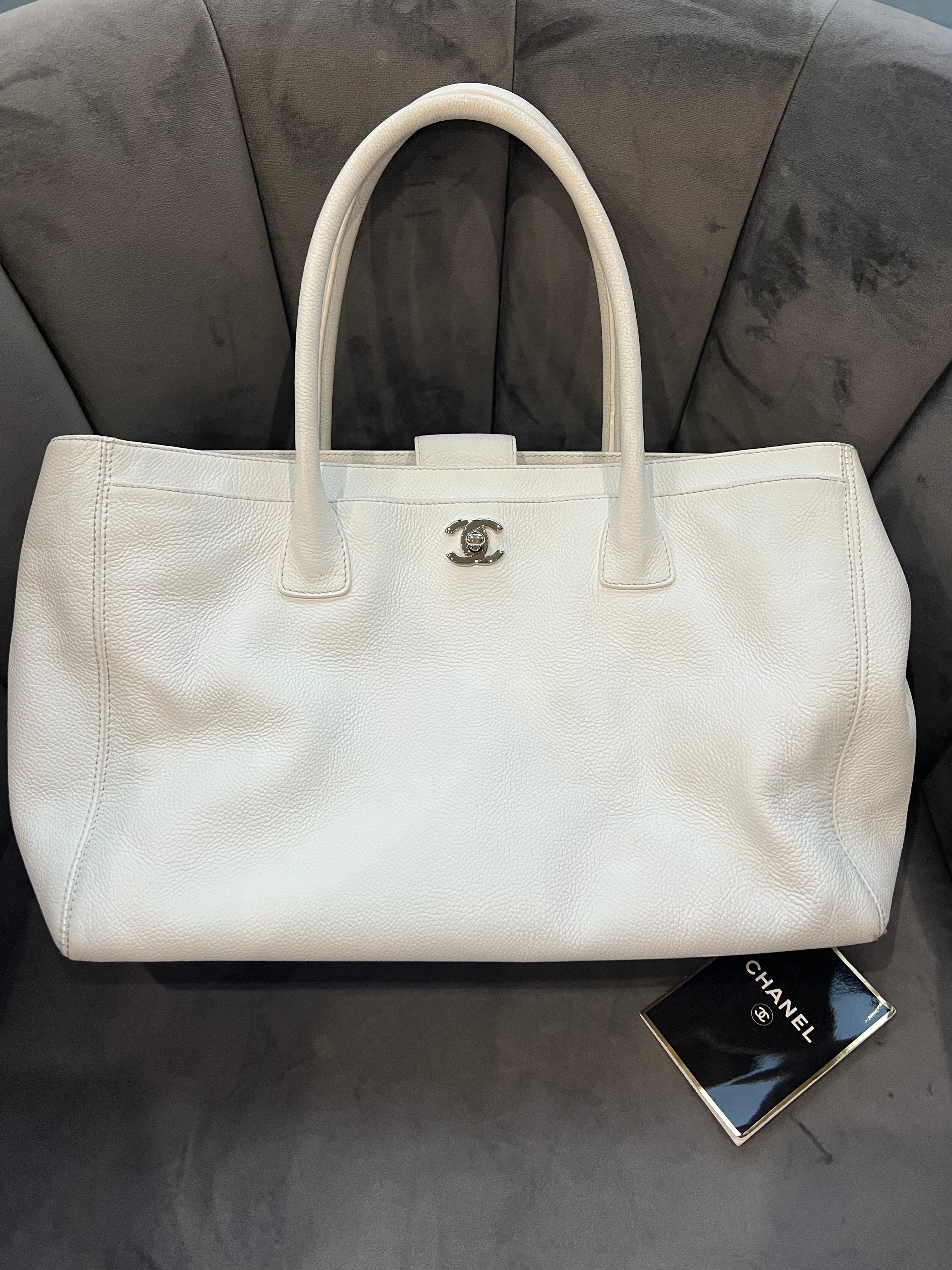 Chanel Exec Cerf Tote bag
