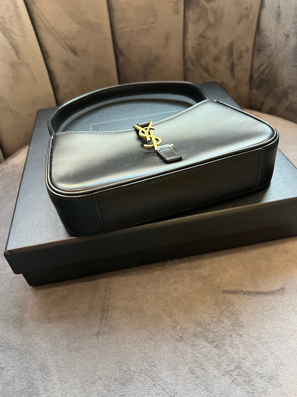 Yves Saint Laurent Le 5 A 7 Hobo Bag
