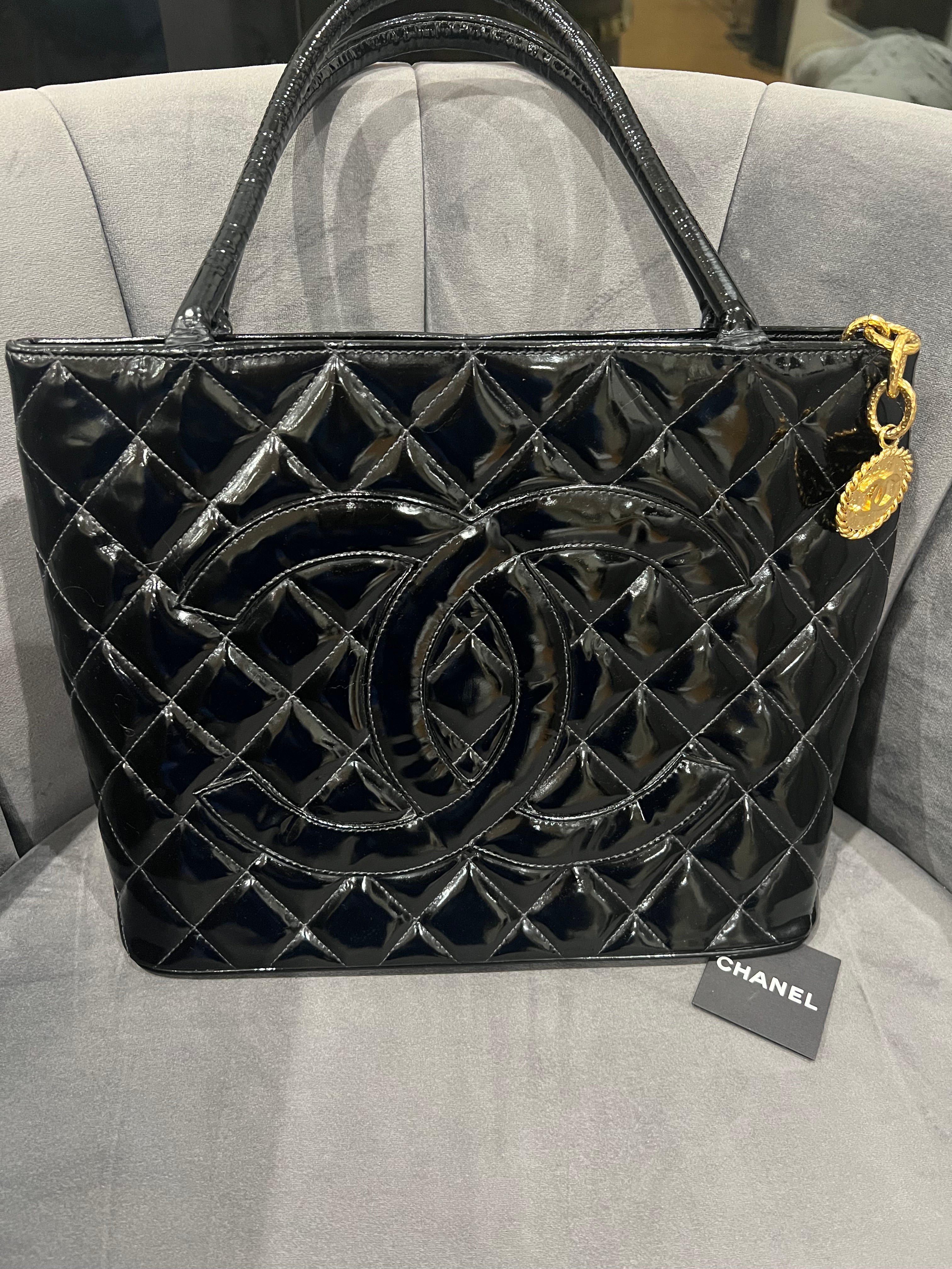 Chanel Medallion Tote Patent Black
