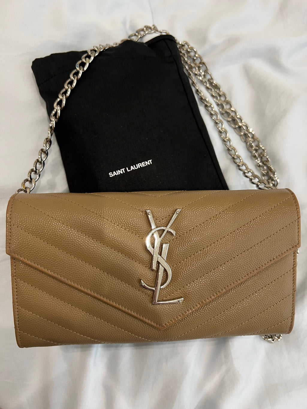 Beige YSL cassandre wallet on chain