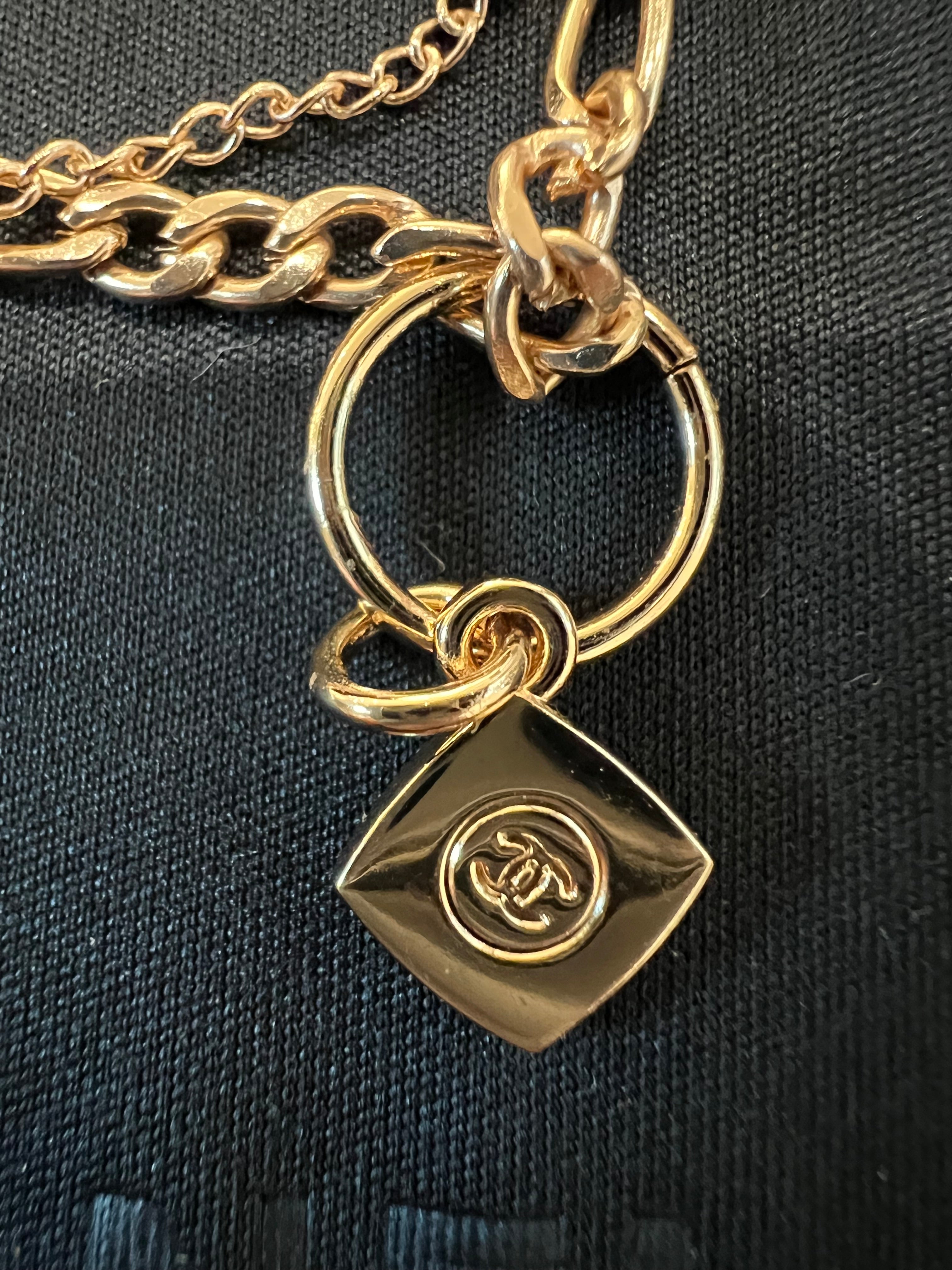 Upcycled Chanel CC charm bracelet - Thin gold chain