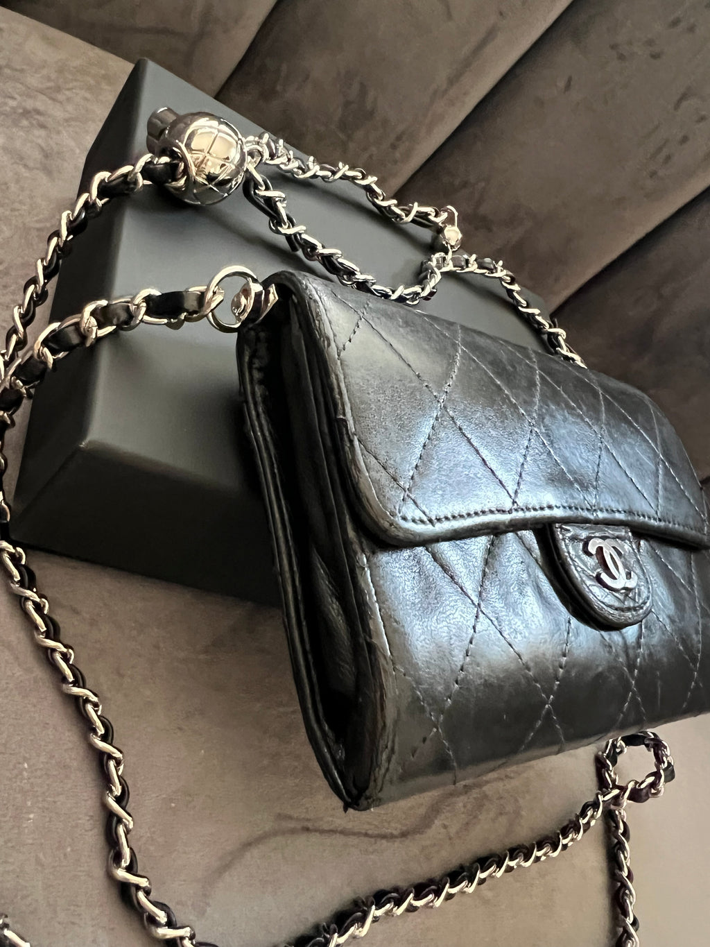 CHANEL Matelasse gusseted flap wallet on chain