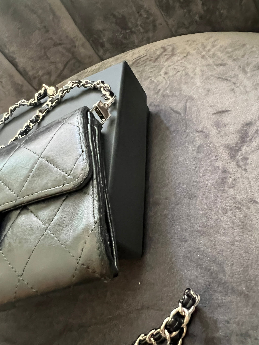CHANEL Matelasse gusseted flap wallet on chain