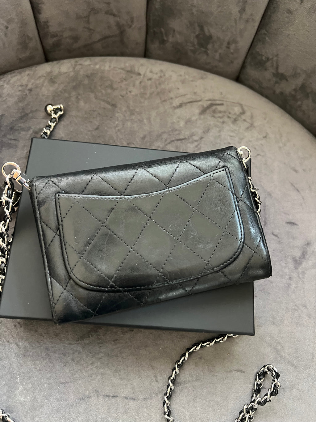 CHANEL Matelasse gusseted flap wallet on chain