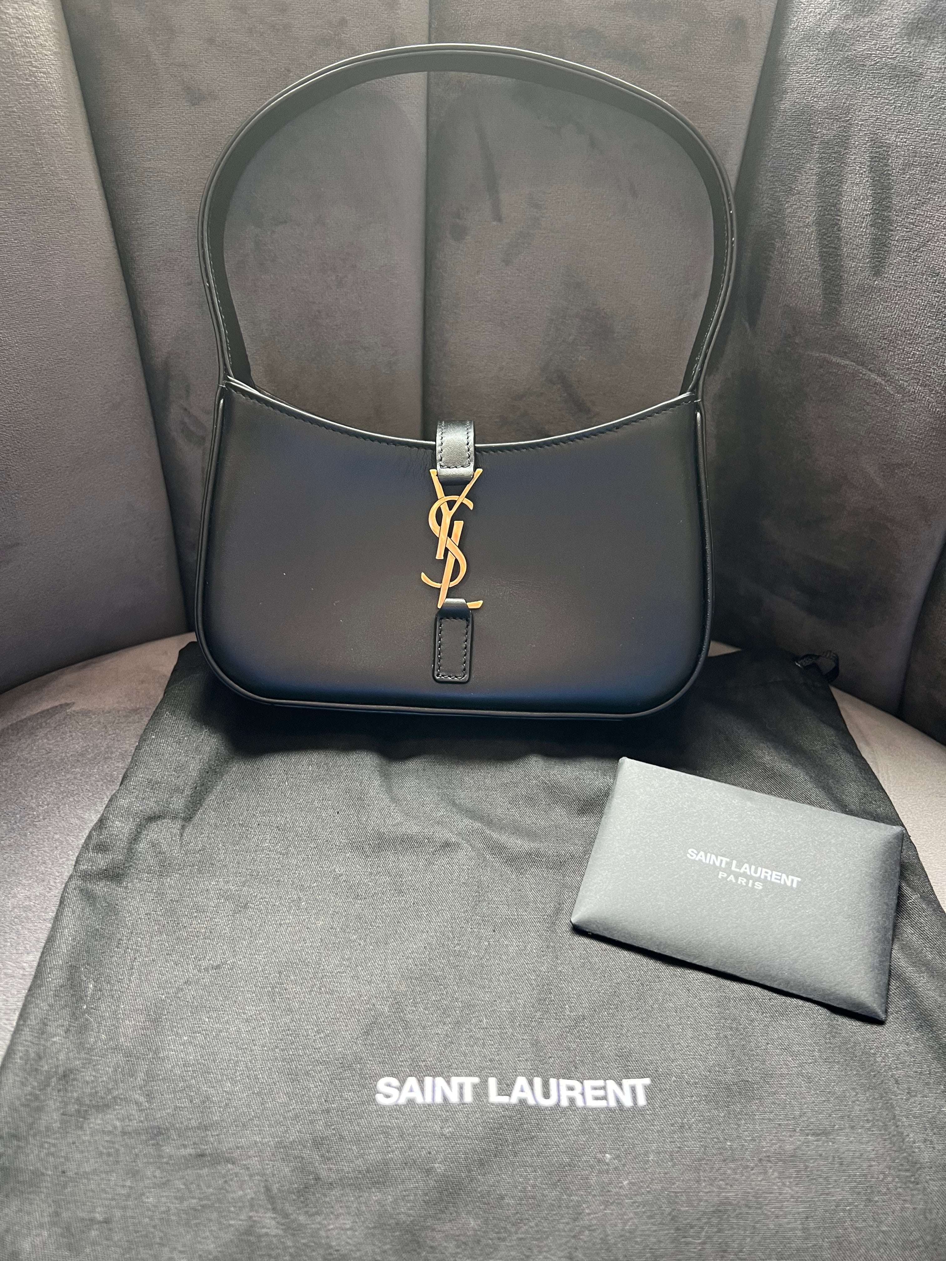 Yves Saint Laurent Le 5 A 7 Hobo Bag