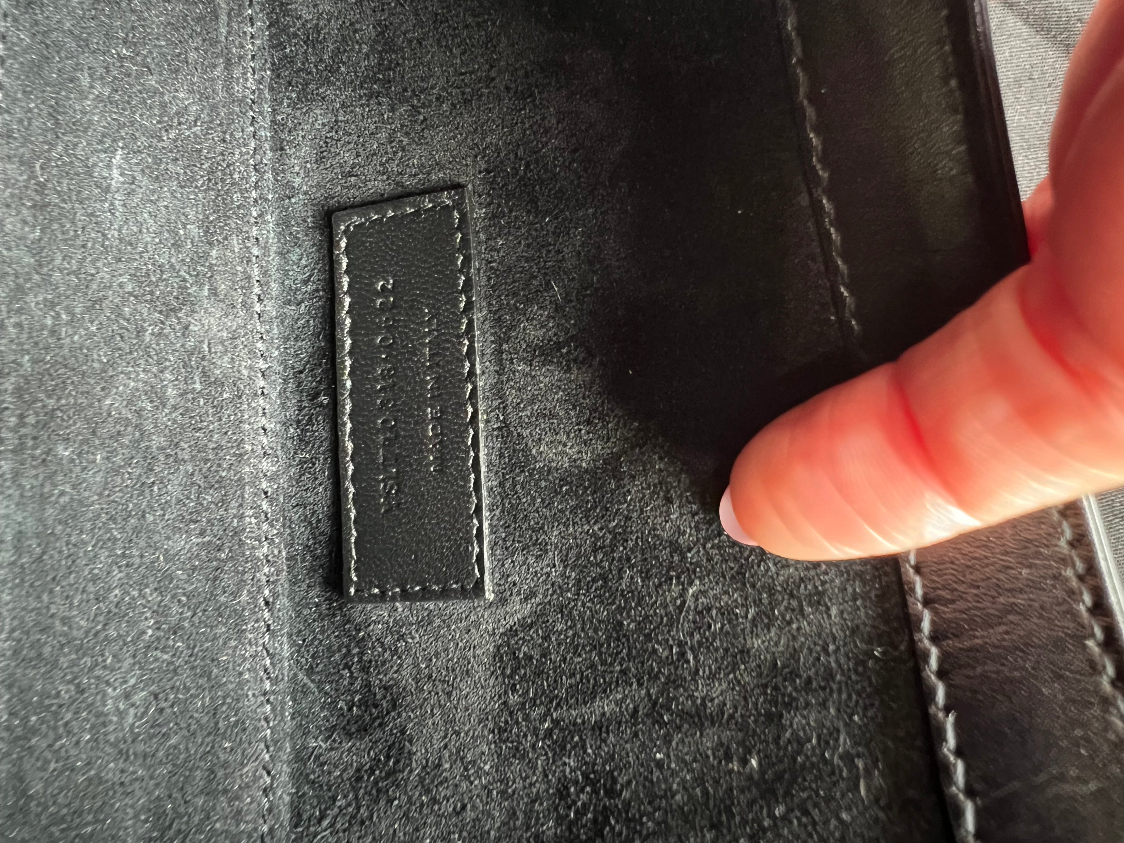 Yves Saint Laurent Le 5 A 7 Hobo Bag