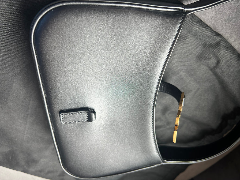 Yves Saint Laurent Le 5 A 7 Hobo Bag