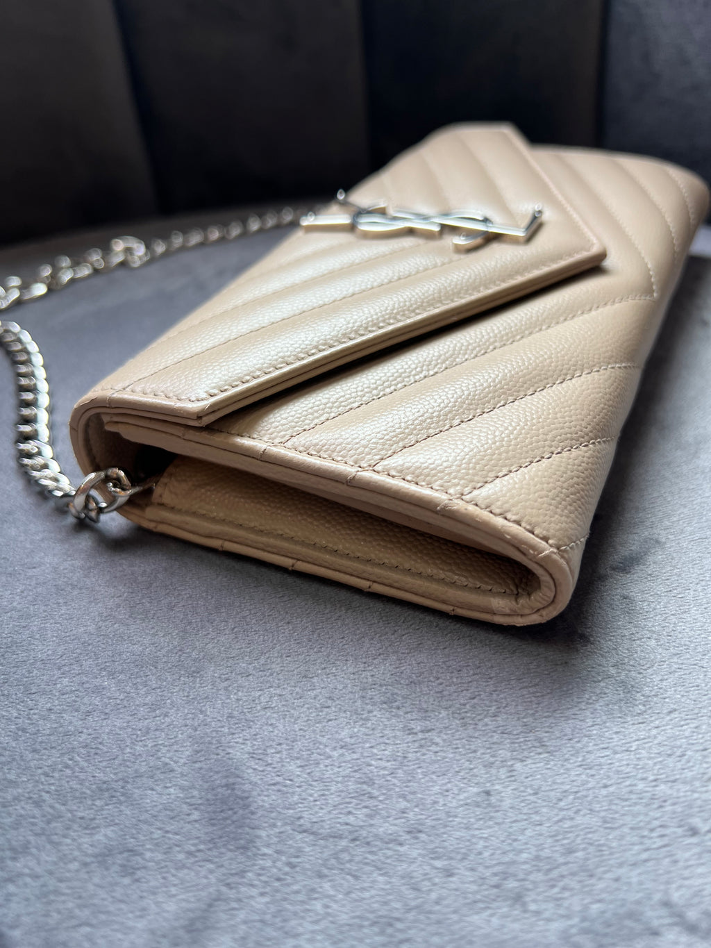 Beige YSL cassandre wallet on chain