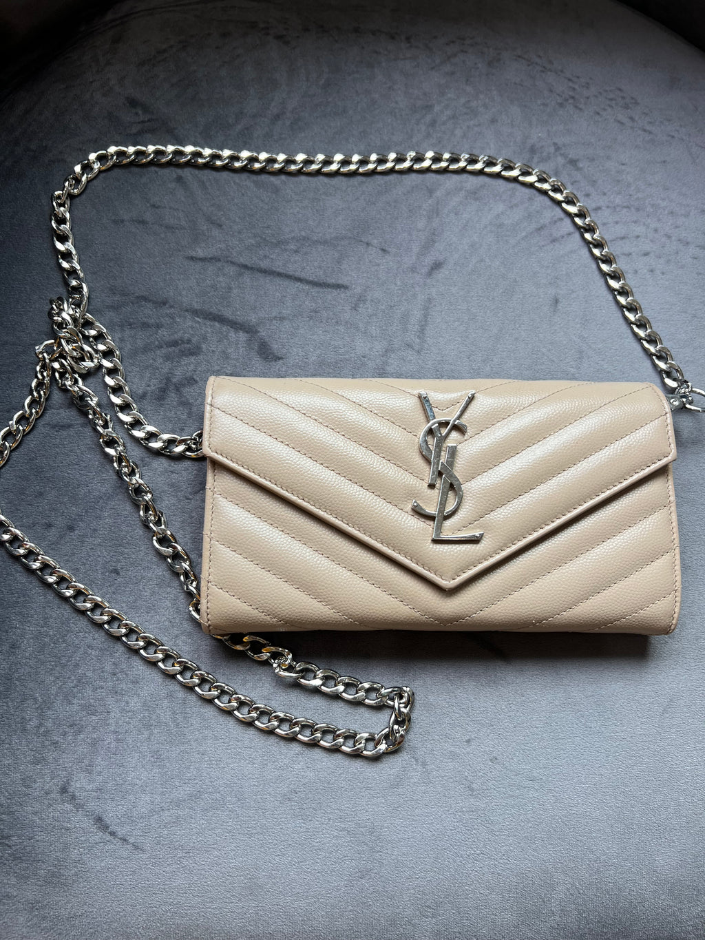 Beige YSL cassandre wallet on chain