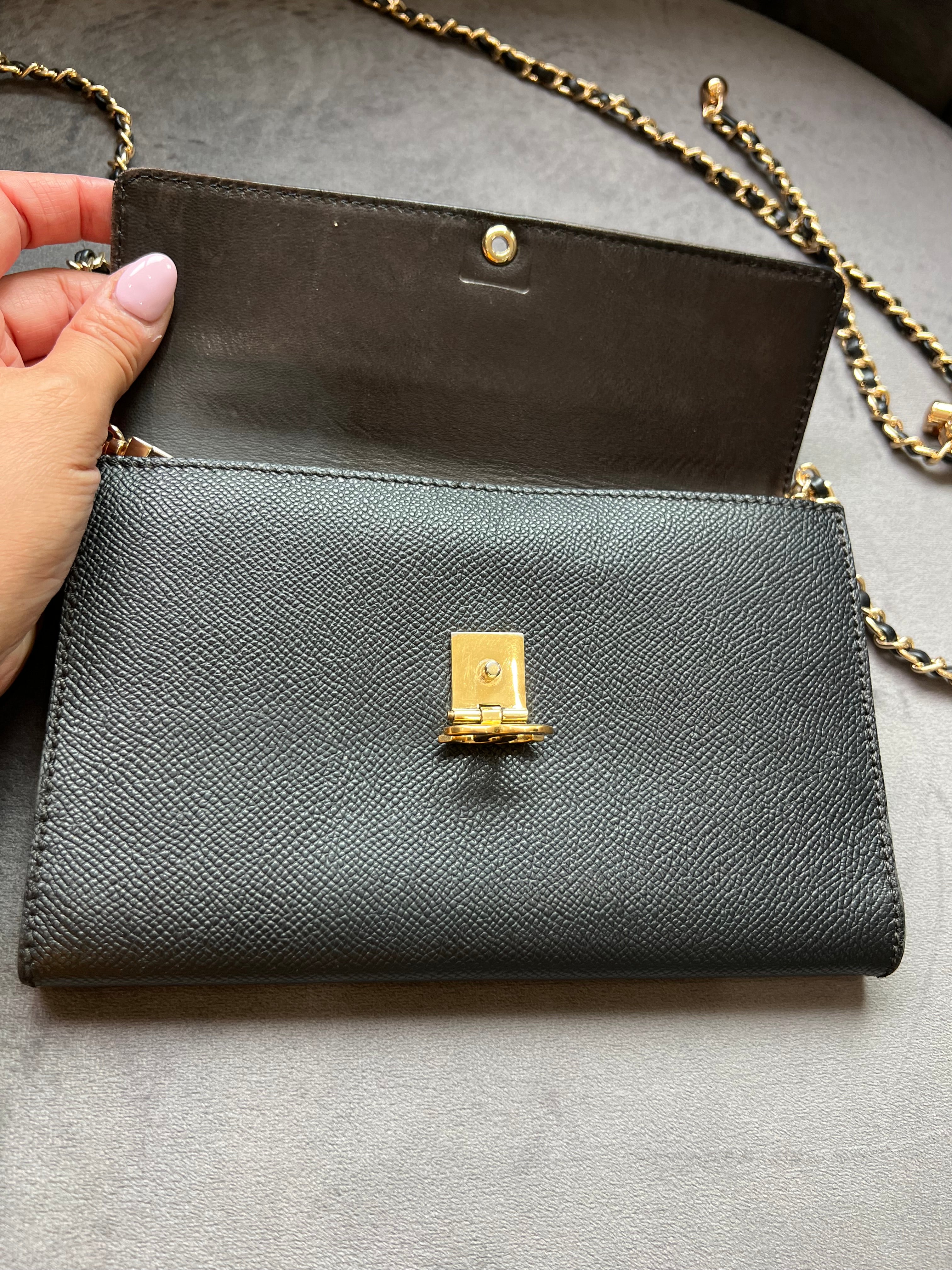 Chanel caviar black wallet on chain