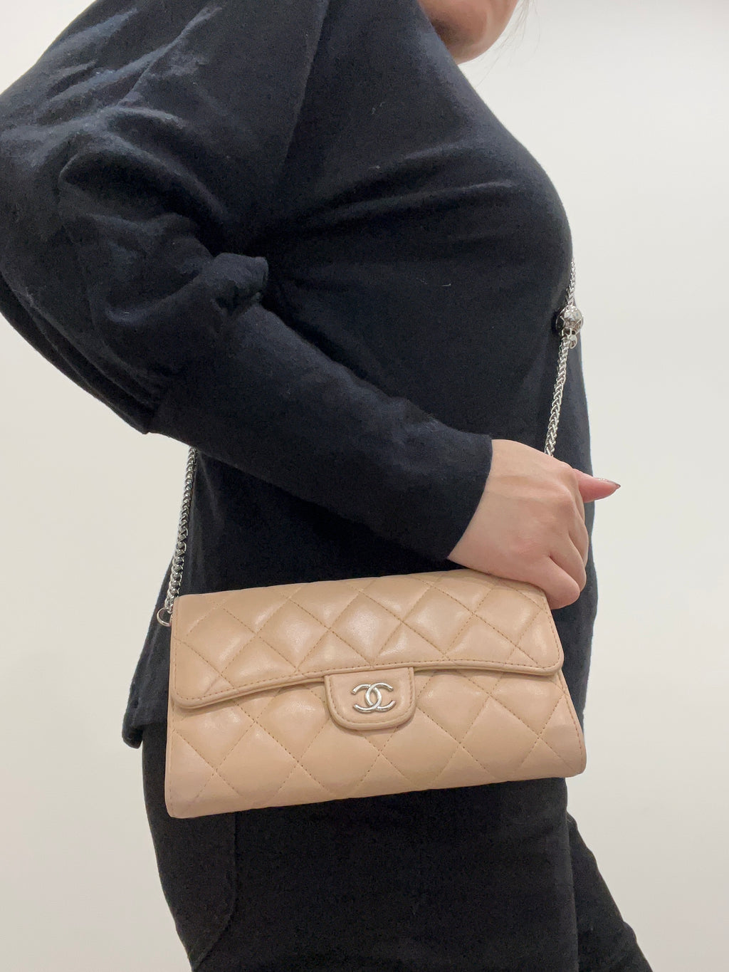 Chanel timeless classic wallet on chain
